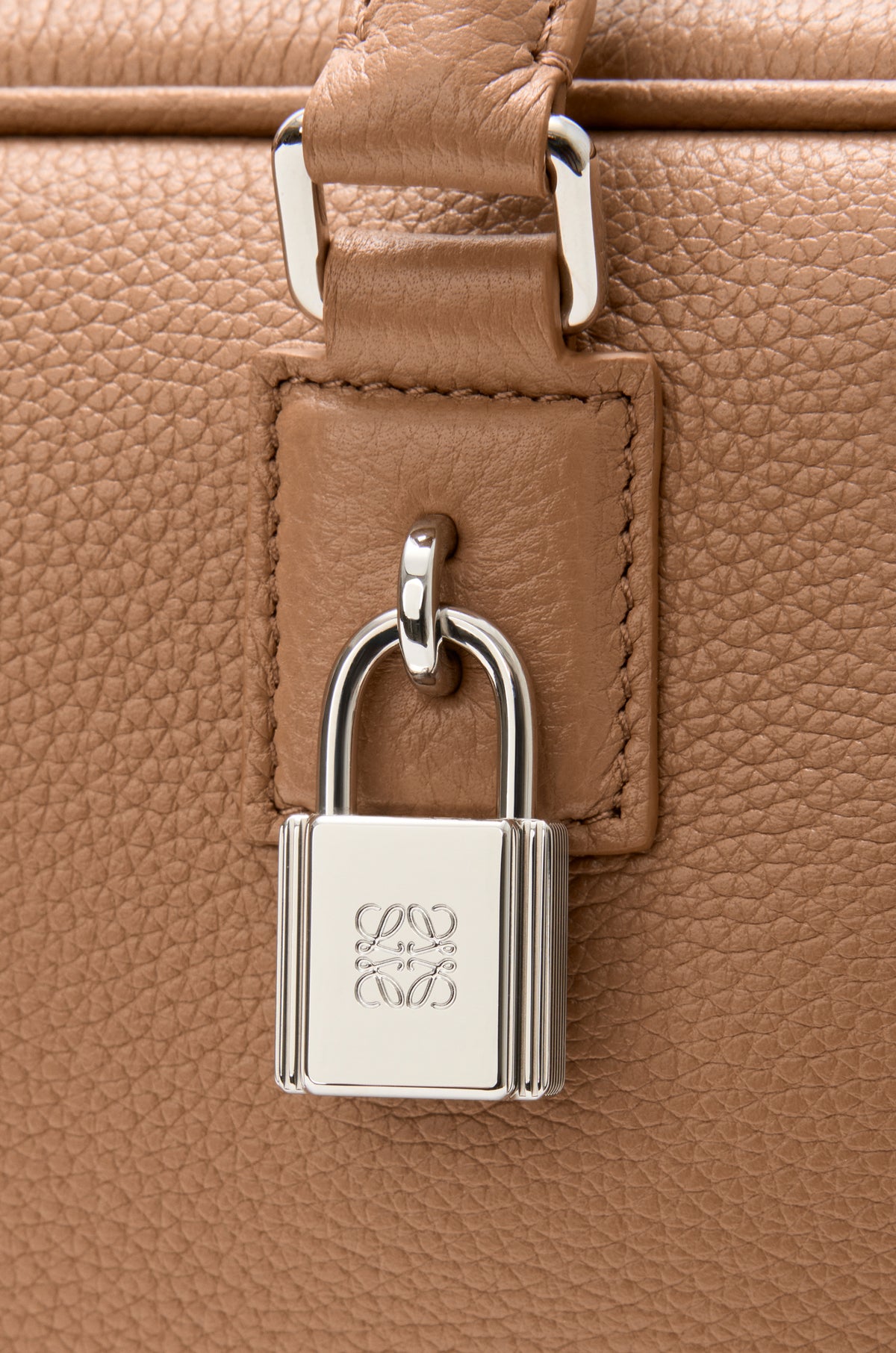 Loewe Amazona 23 bag in soft grained calfskin
