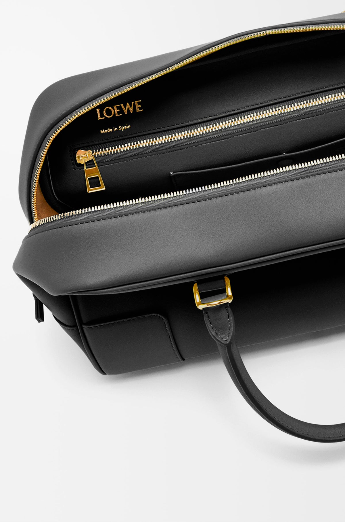 Loewe Amazona 28 bag in nappa calfskin