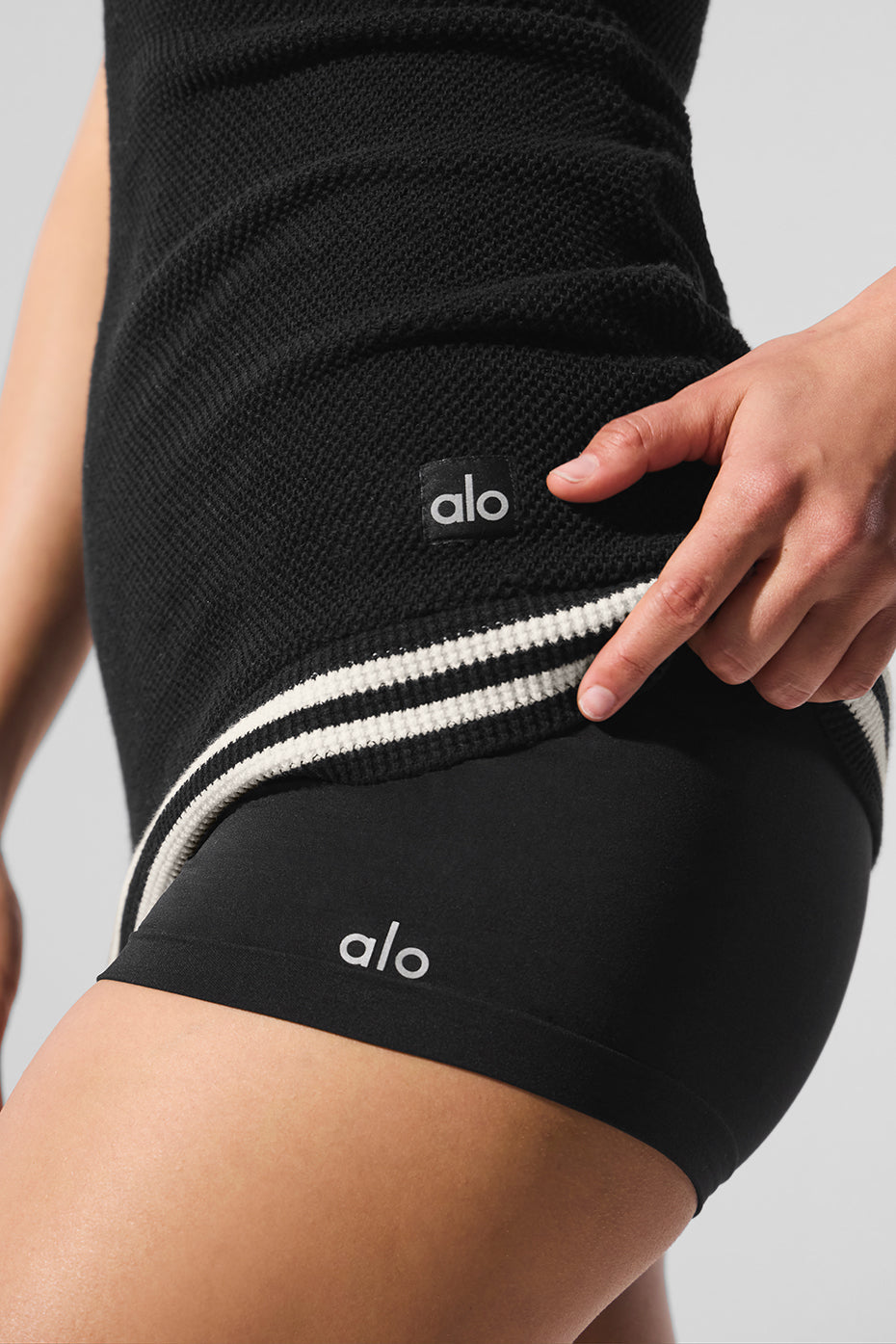 Alo Yoga Women'S Sheer Glow Boyshort