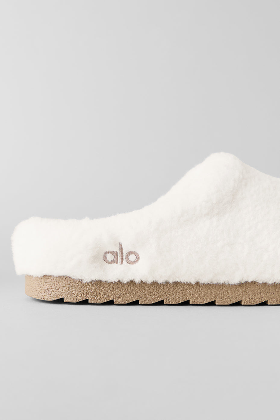 Alo Yoga Women'S Sherpa Recovery Slipper