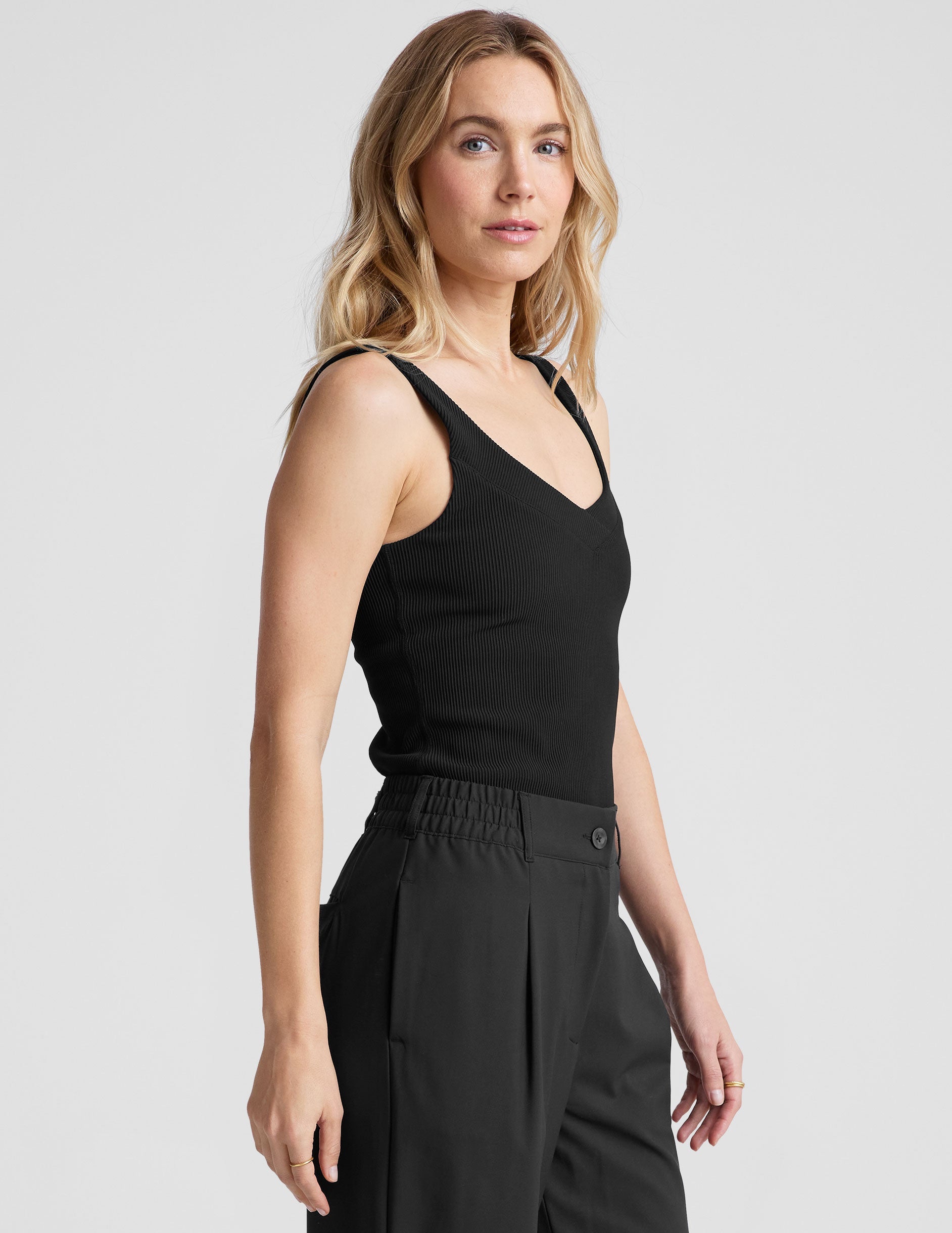 #color_black-onyx