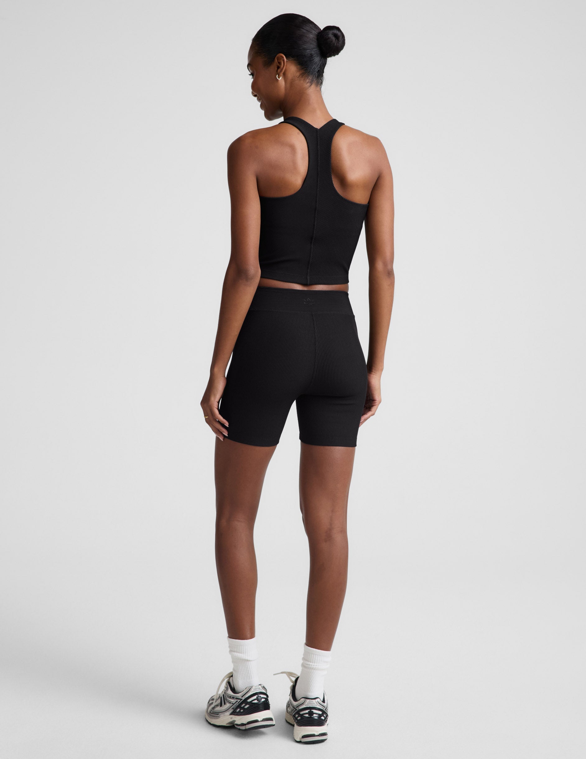 Beyond Yoga Impulse Ribbed VWaist 5 Biker Short Women's