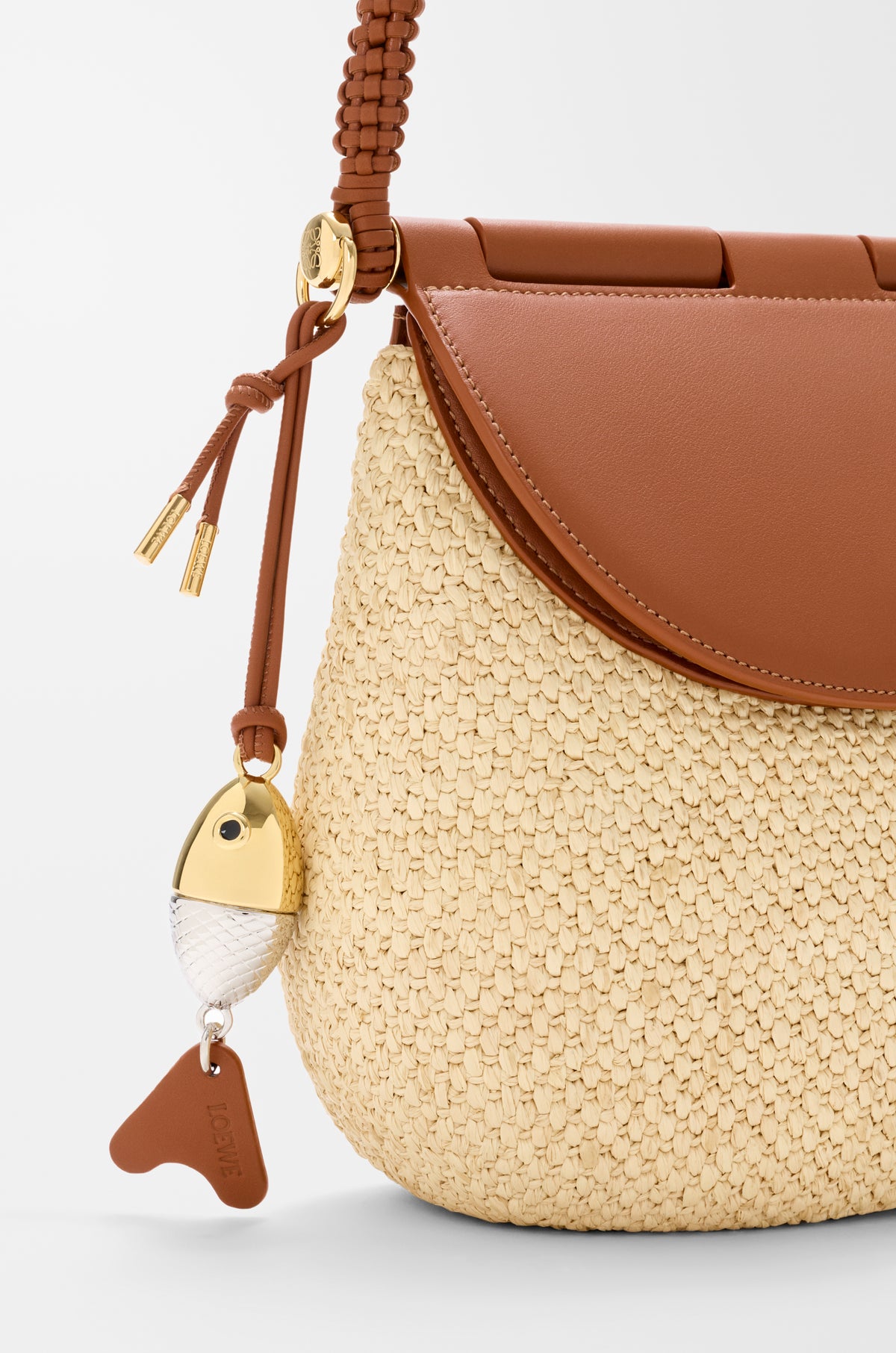 Loewe Medium Pescador bag in raffia and calfskin
