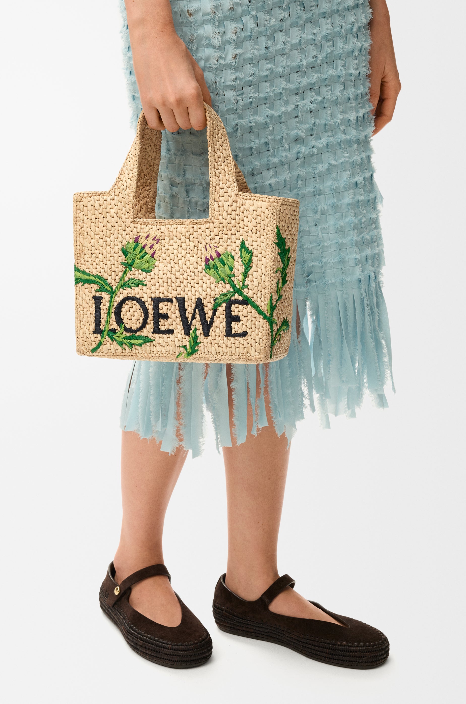 Loewe Small LOEWE Font tote in raffia