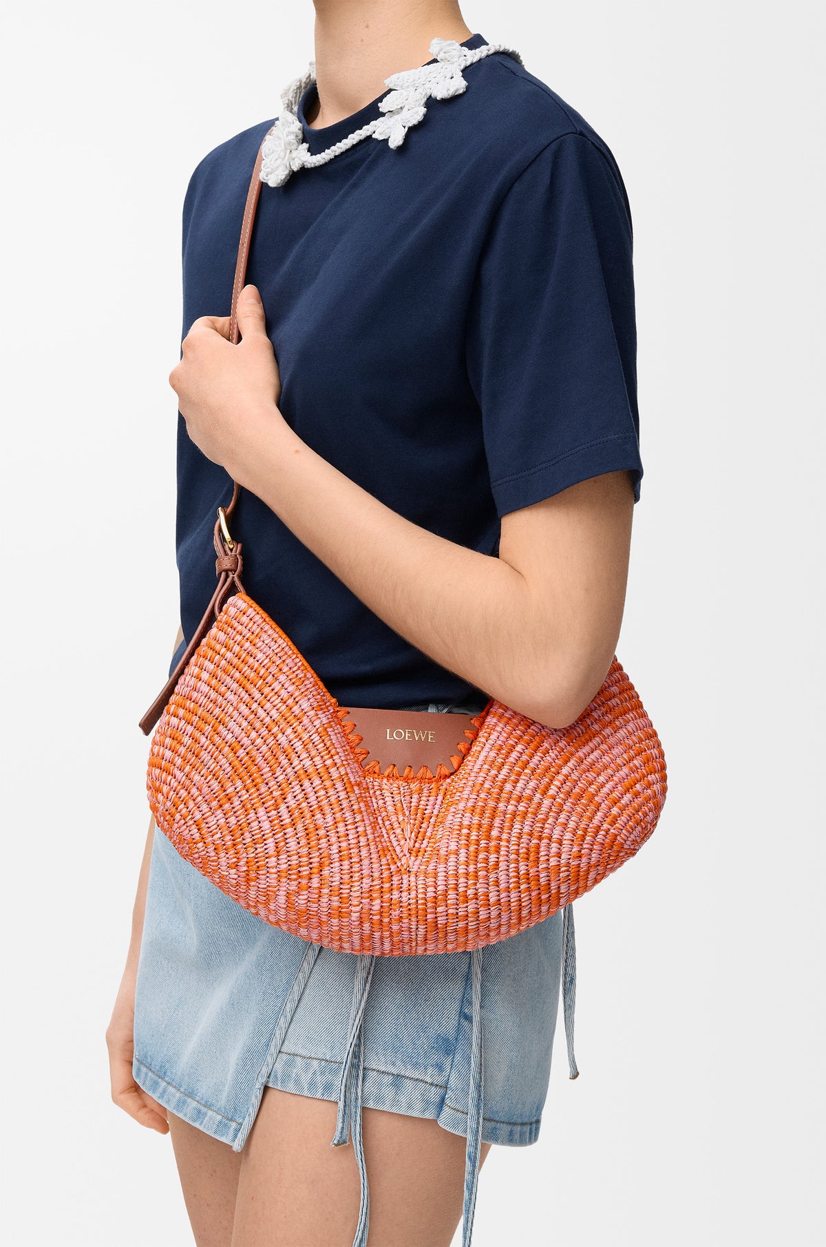 Loewe Medium Loewe Swing bag in raffia and calfskin