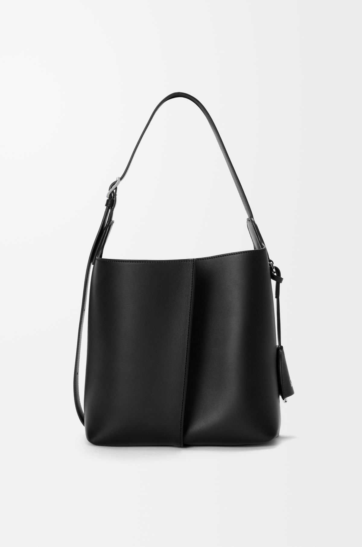 Loewe Medium Bilbao bucket in smooth calfskin