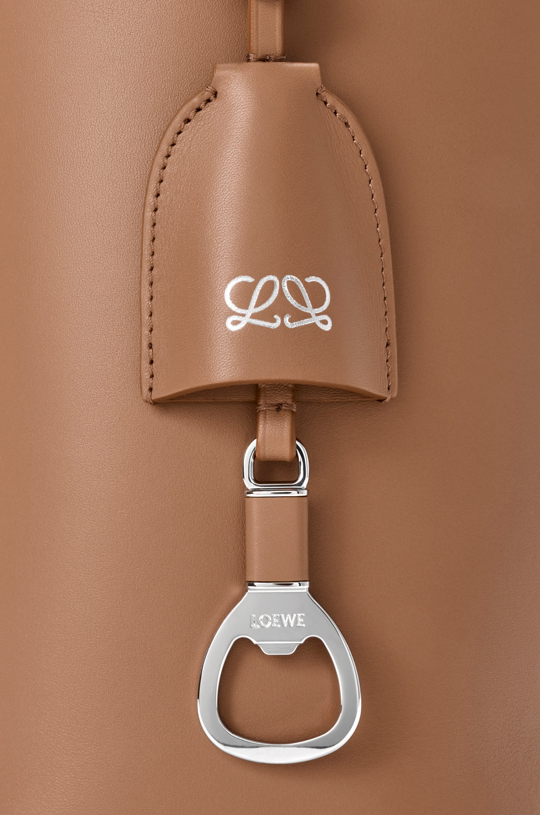 Loewe Medium Bilbao bucket in smooth calfskin