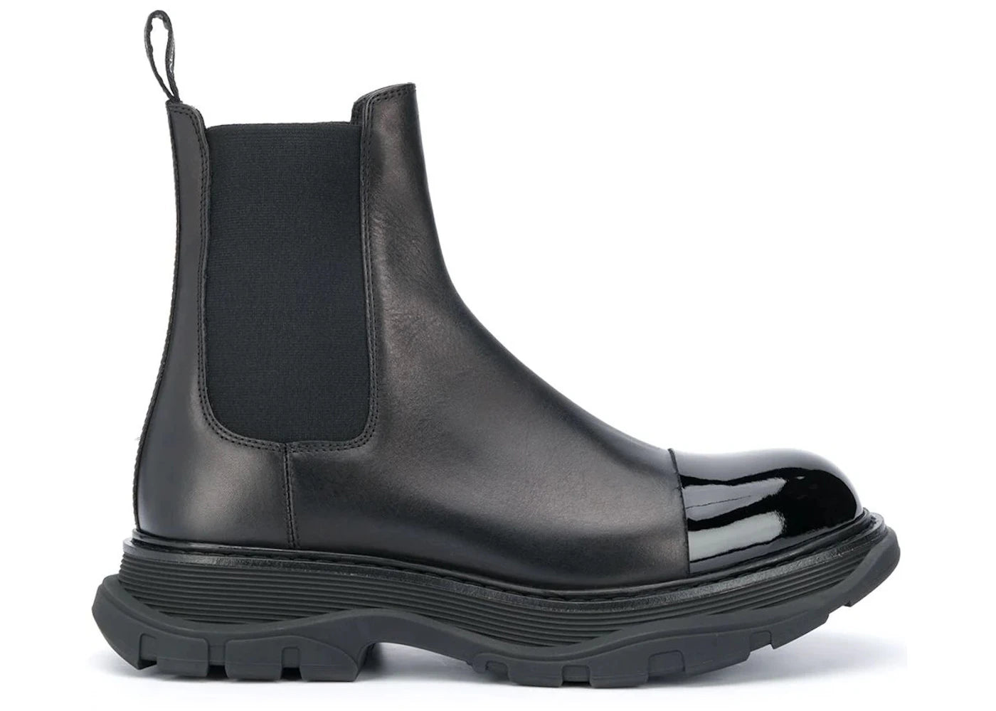 alexander mcqueen shiny toecap chelsea boot black