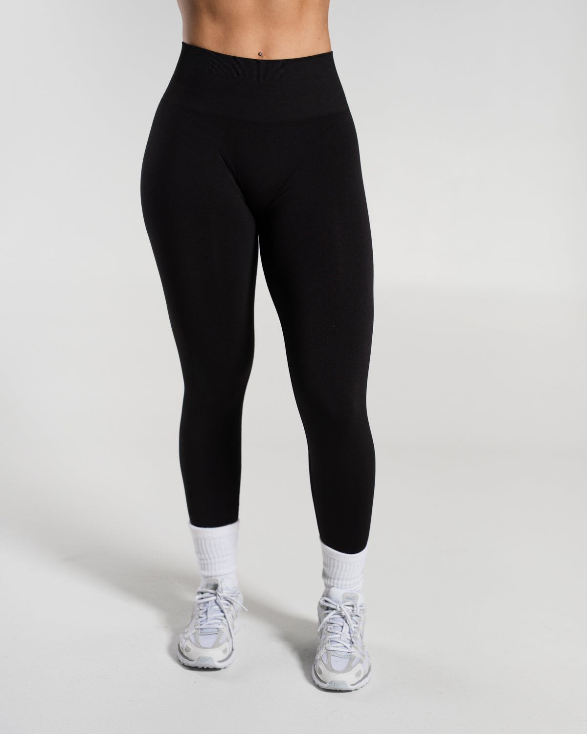 Alphalete Women's Amplify Mid Rise Legging