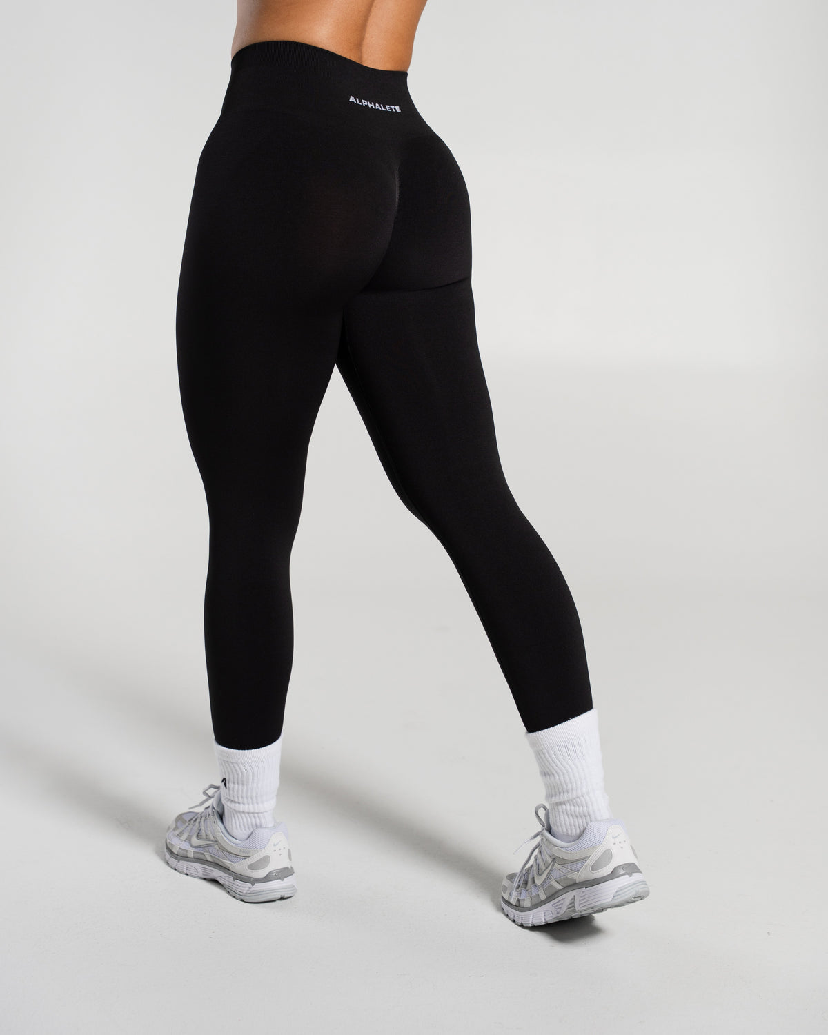 Alphalete Women's Amplify Mid Rise Legging