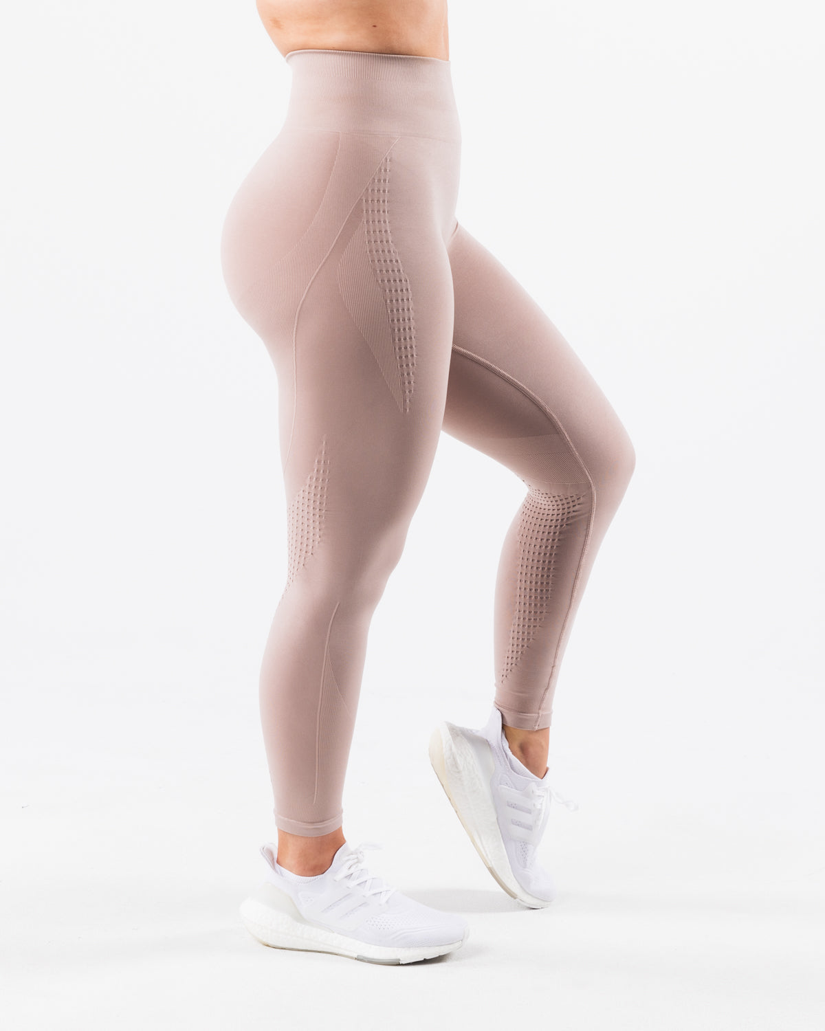 Alphalete Women's Contour Ultra-High Rise Legging
