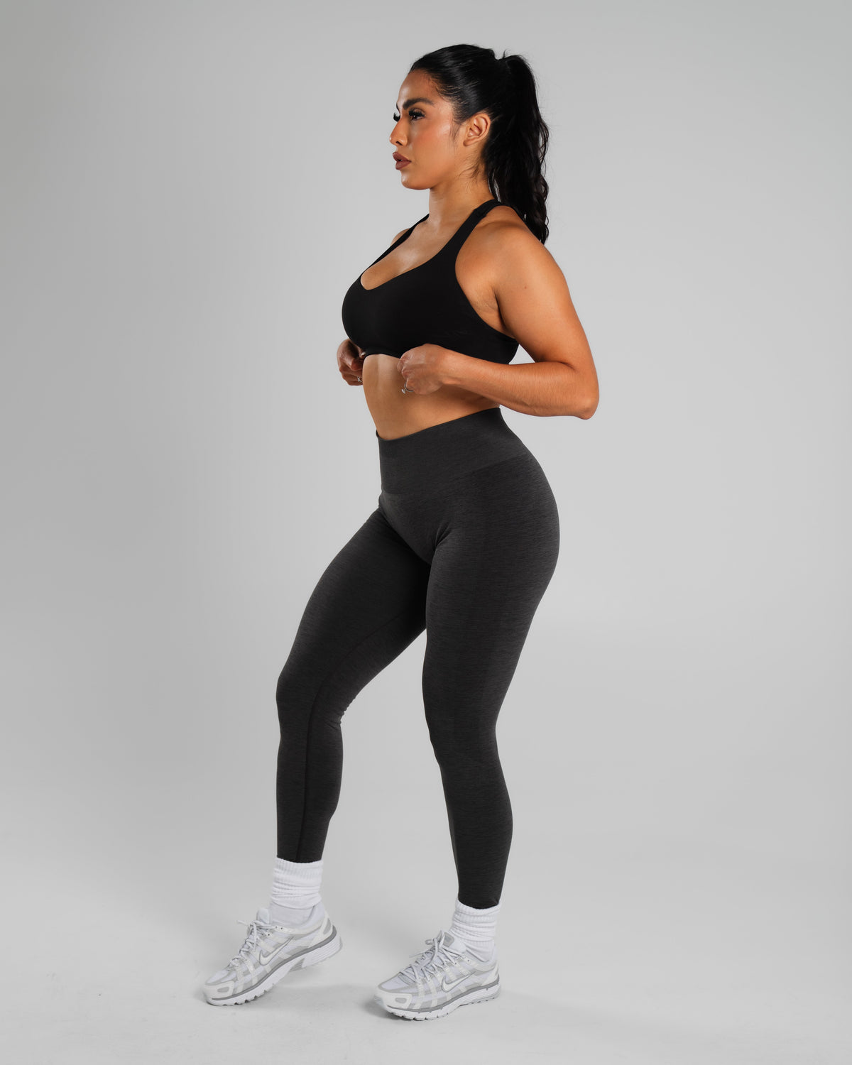 Alphalete Women's Amplify Mid Rise Legging