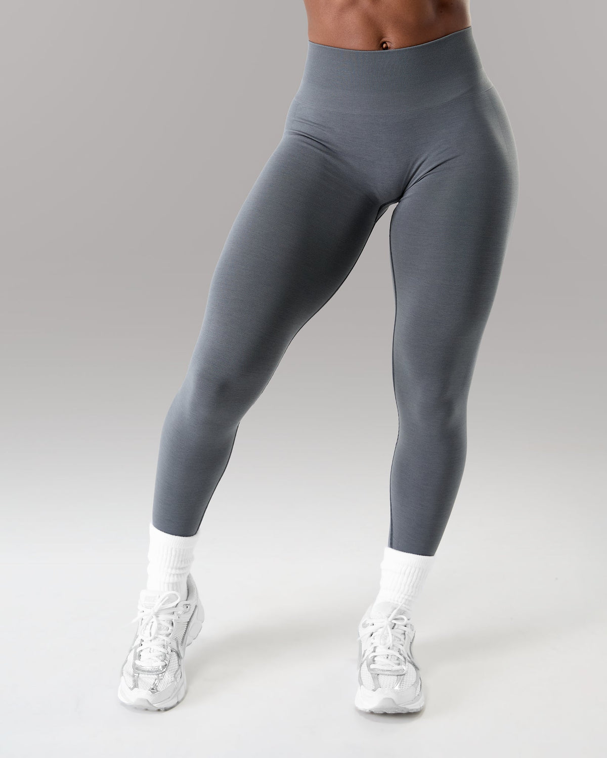 Alphalete Women's Amplify Mid Rise Legging