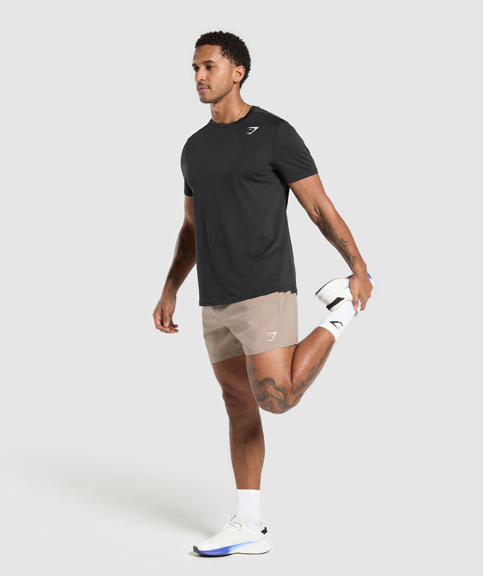 Gymshark Arrival 5" Shorts Cement Brown