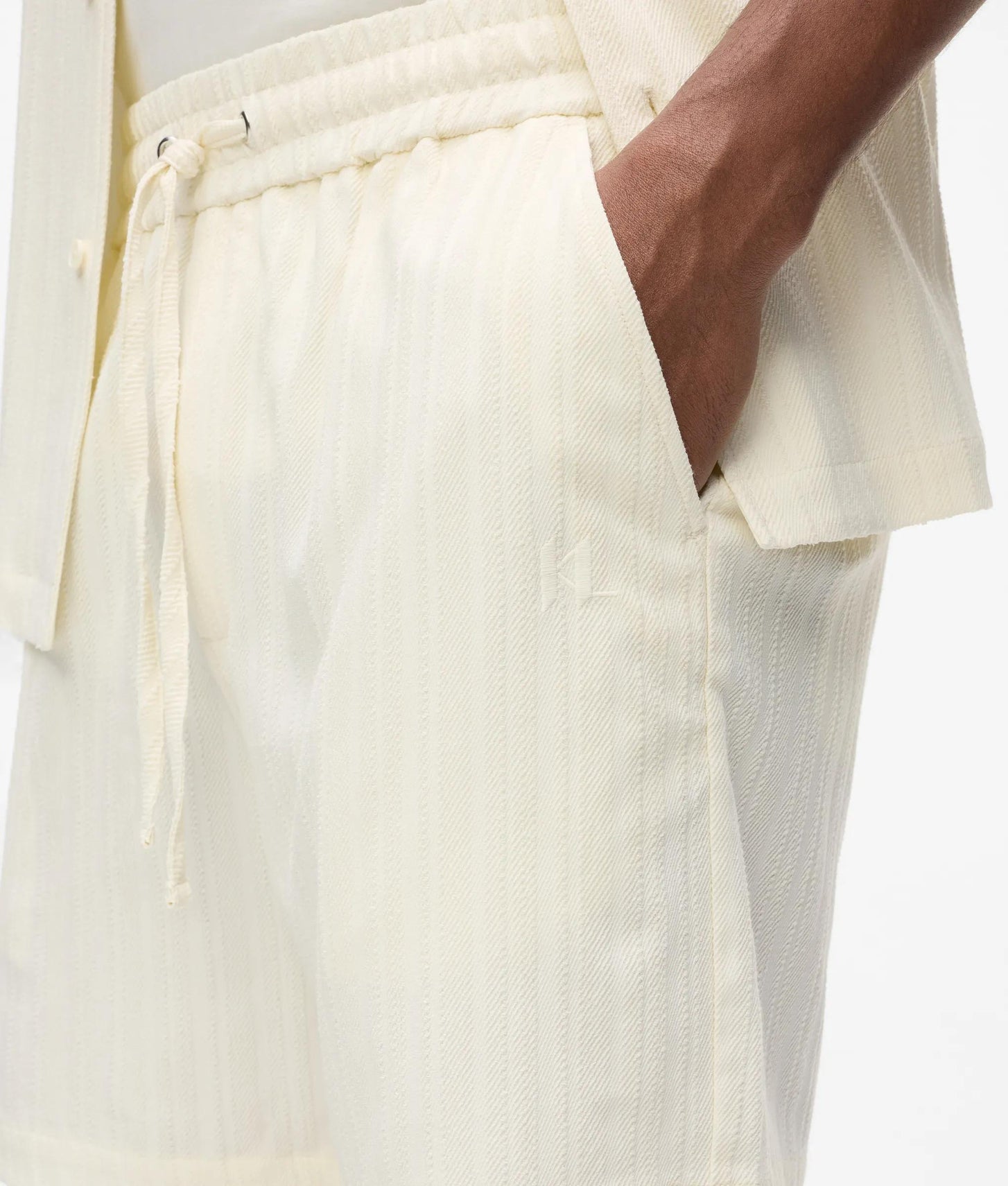 Karl Lagerfeld Textured Shorts Cannoli Cream