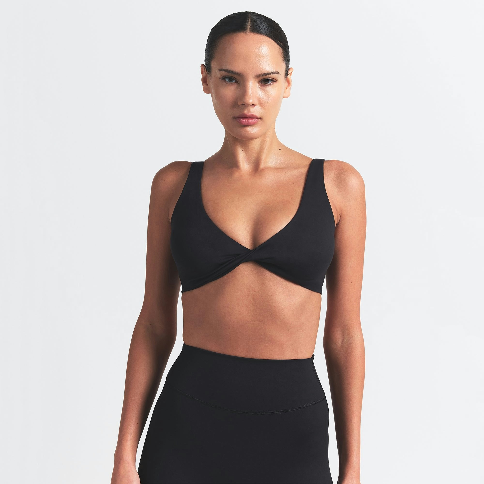 Skims Nikeskims Matte Twist-Front Bra Obsidian