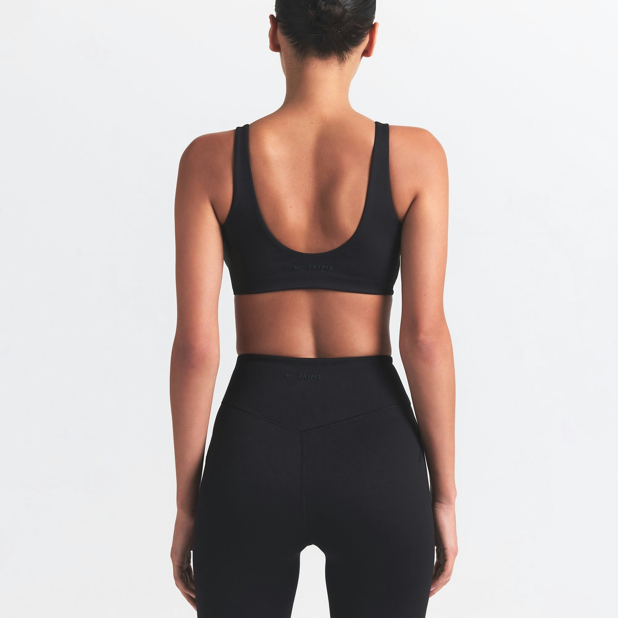 Skims Nikeskims Matte Twist-Front Bra Obsidian