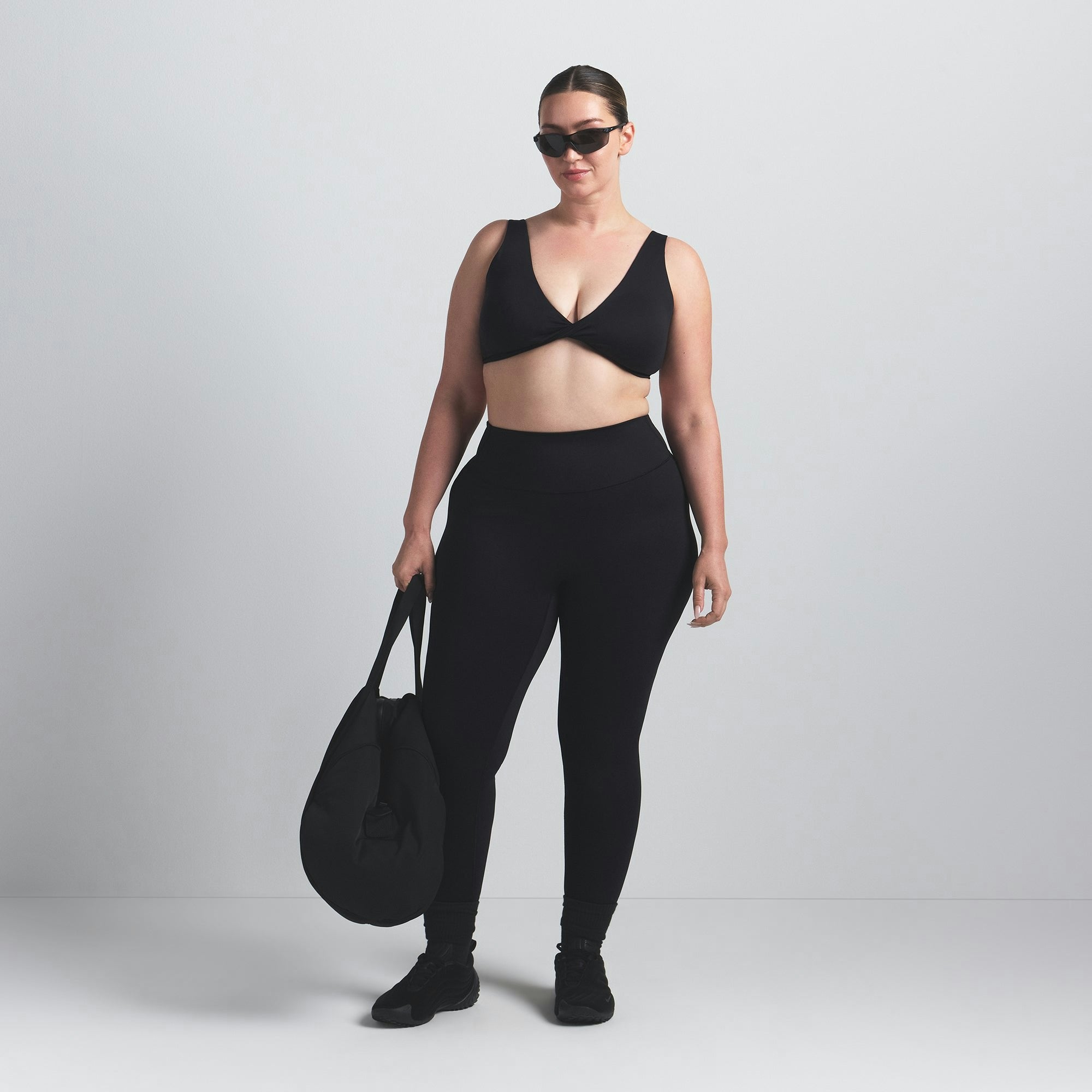Skims Nikeskims Matte Twist-Front Bra Obsidian