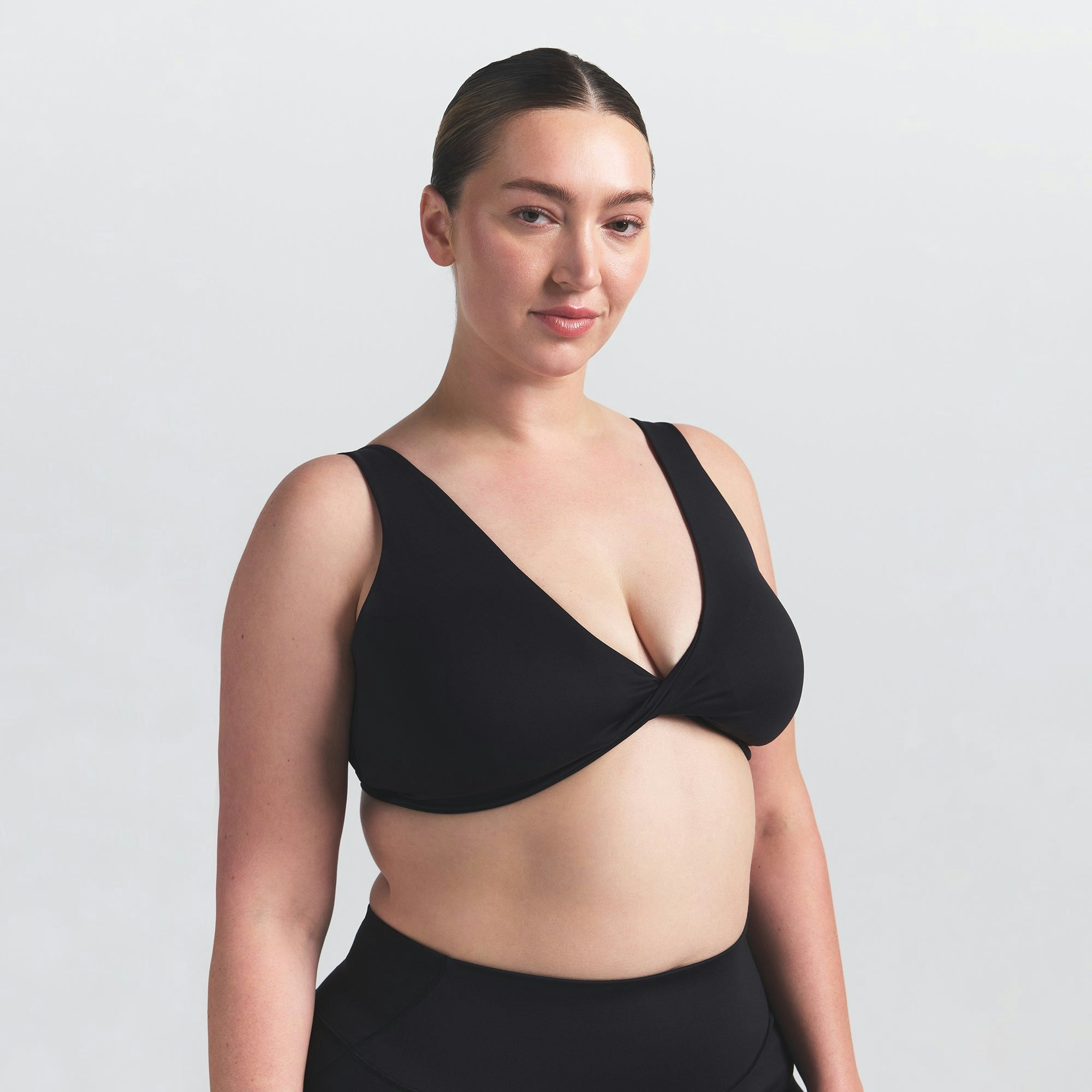 Skims Nikeskims Matte Twist-Front Bra Obsidian
