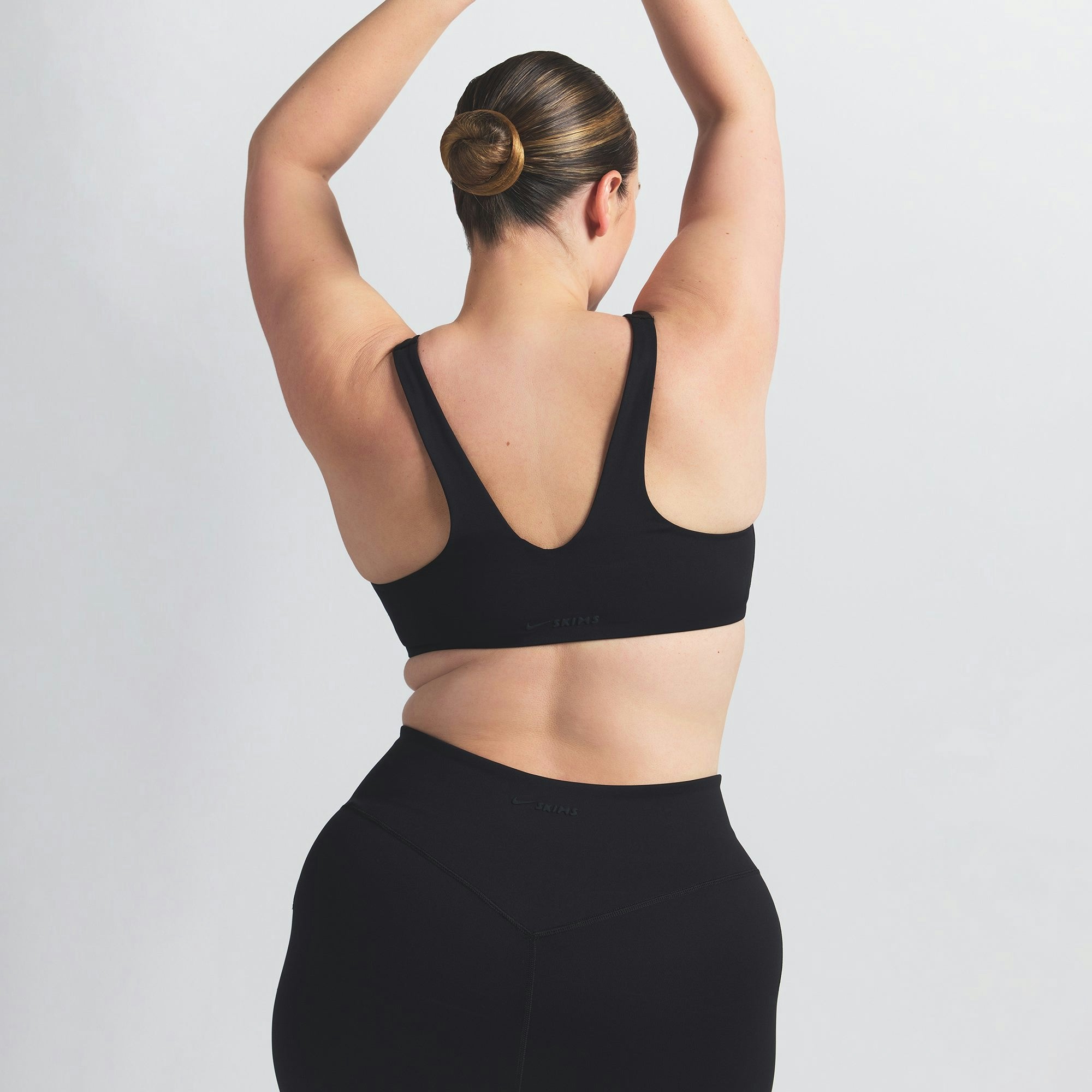 Skims Nikeskims Matte Shaping Scoop Bra Obsidian