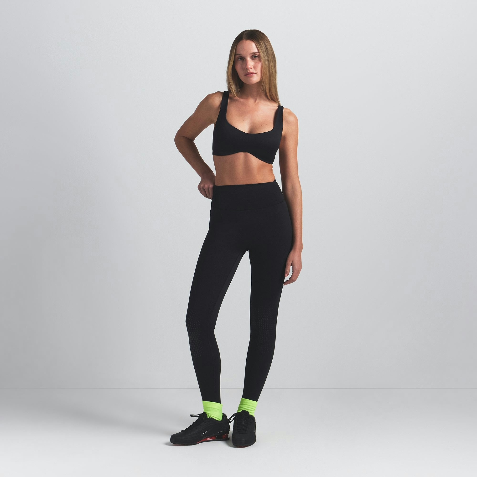 Skims Nikeskims Matte Shaping Scoop Bra Obsidian