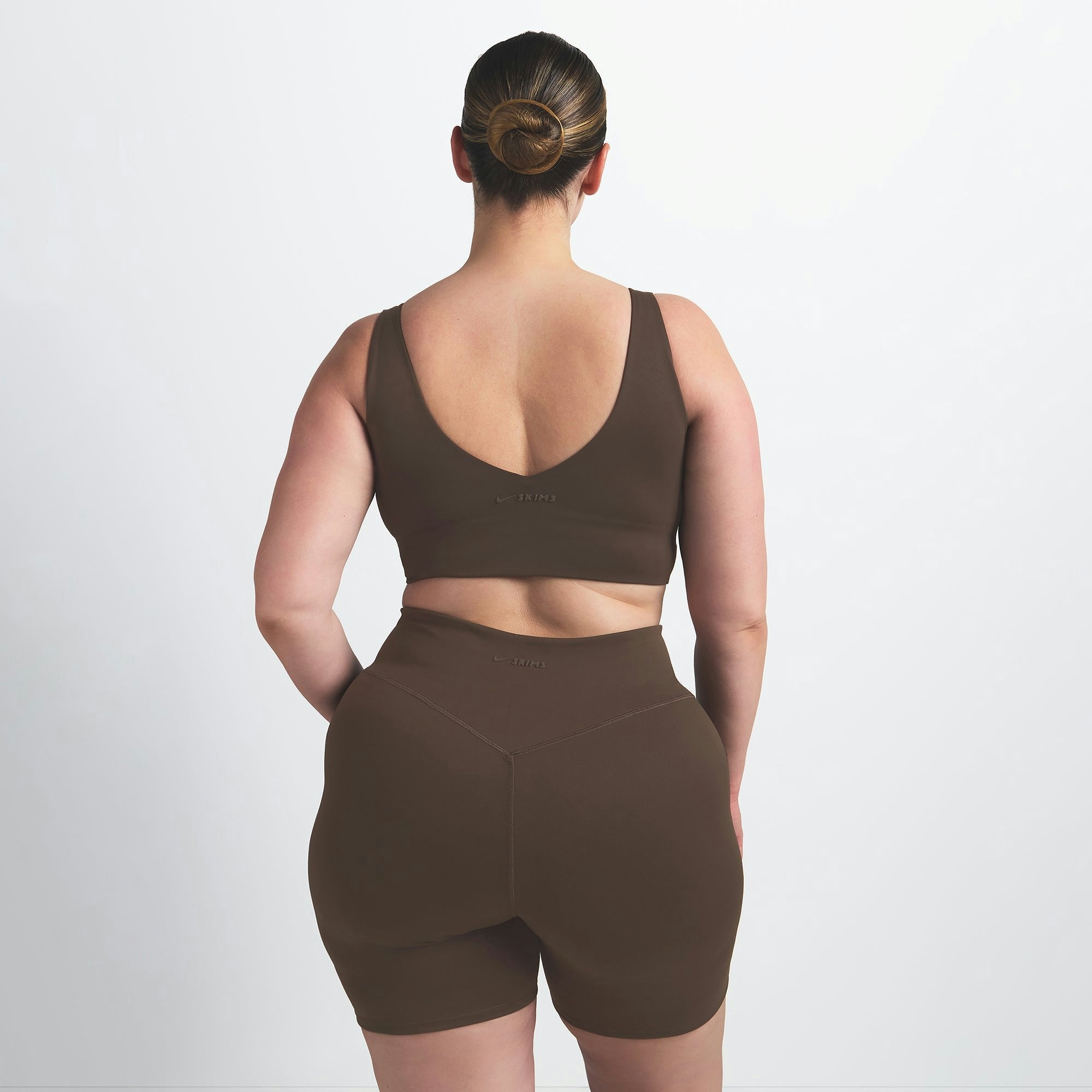 Skims Nikeskims Matte V-Neck Bra Top Dark Sepia