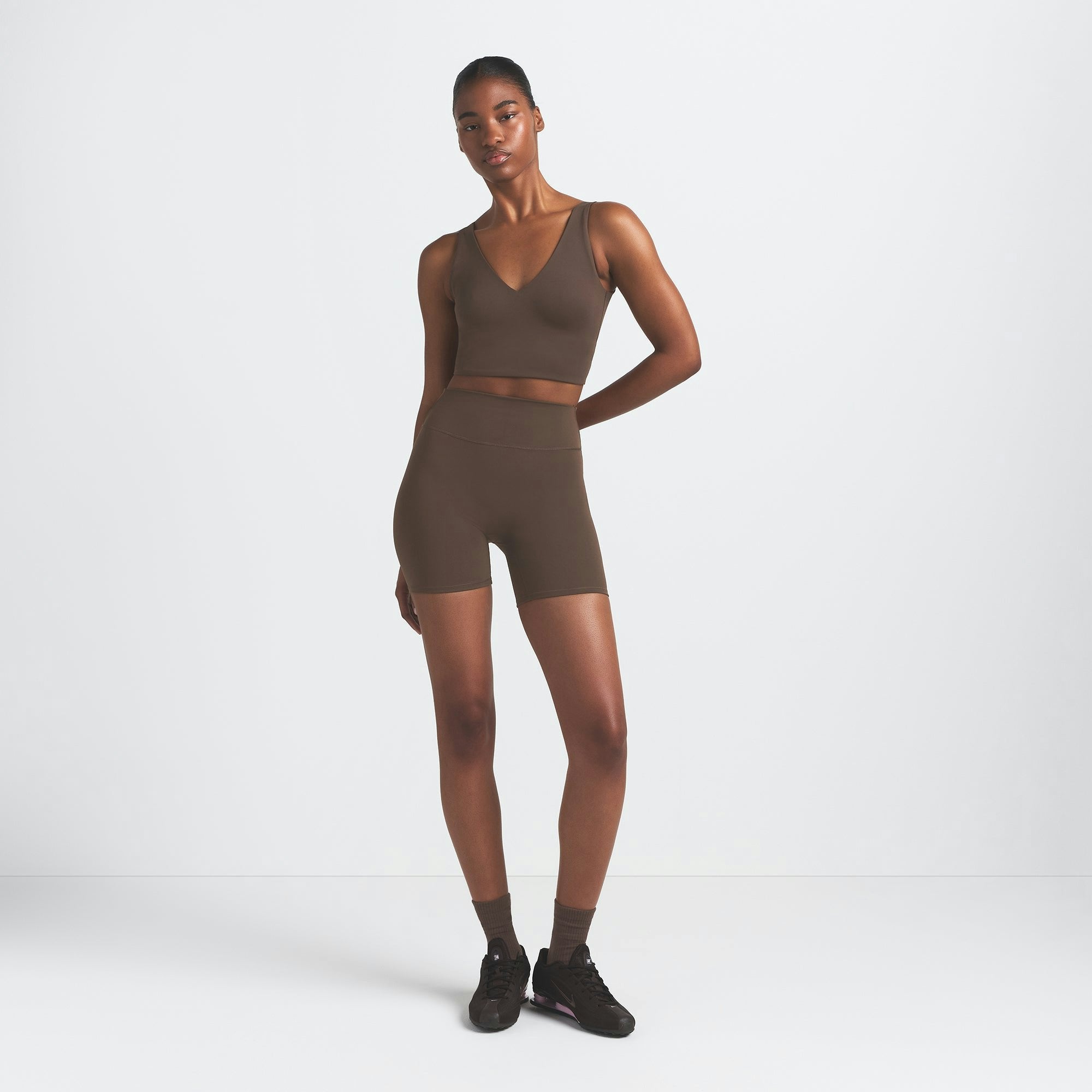 Skims Nikeskims Matte V-Neck Bra Top Dark Sepia