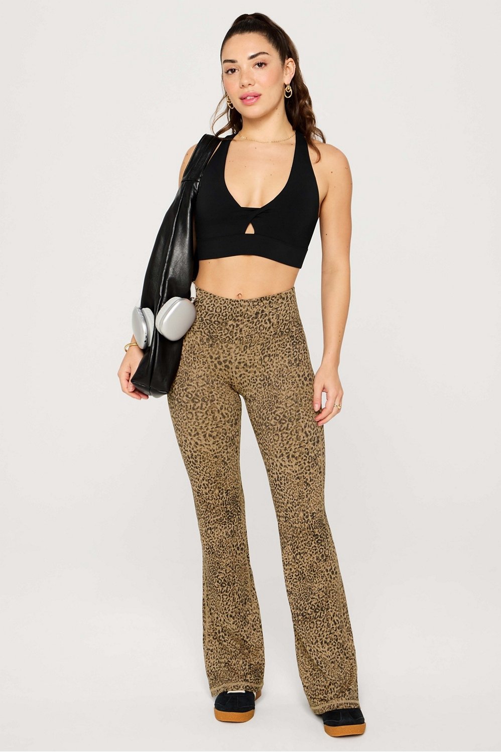 Fabletics Oasis Twist Medium Impact Sports Bra