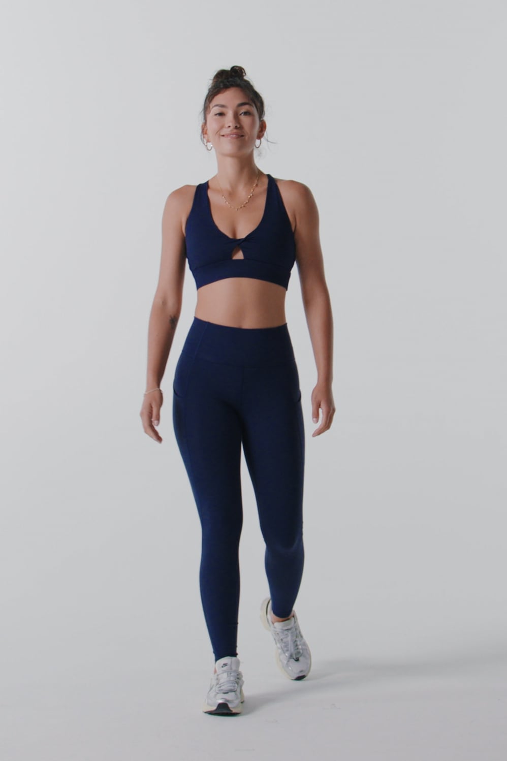 Fabletics Oasis Twist Medium Impact Sports Bra