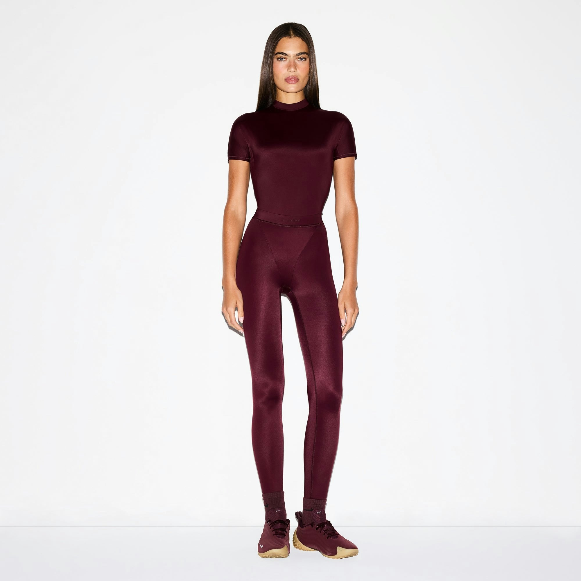 Skims Nikeskims Shine V-Line 26" Legging Currant