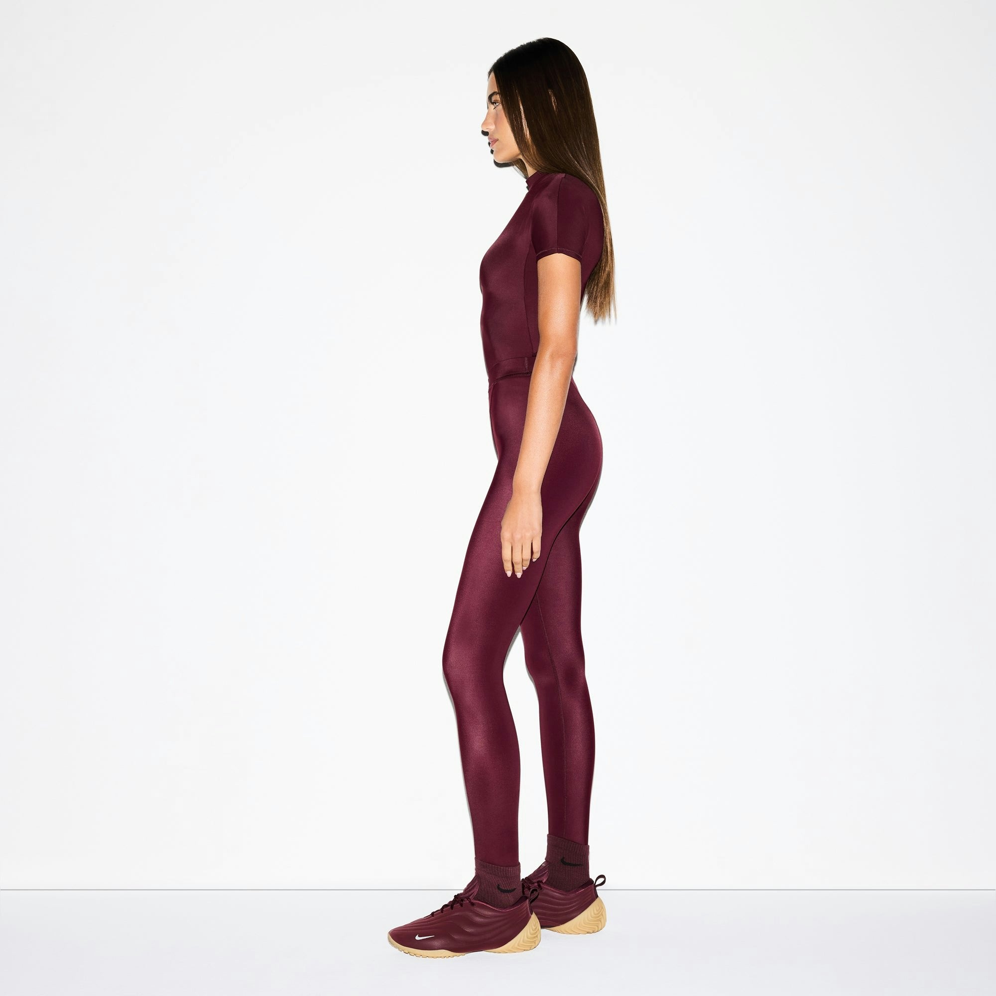 Skims Nikeskims Shine V-Line 26" Legging Currant