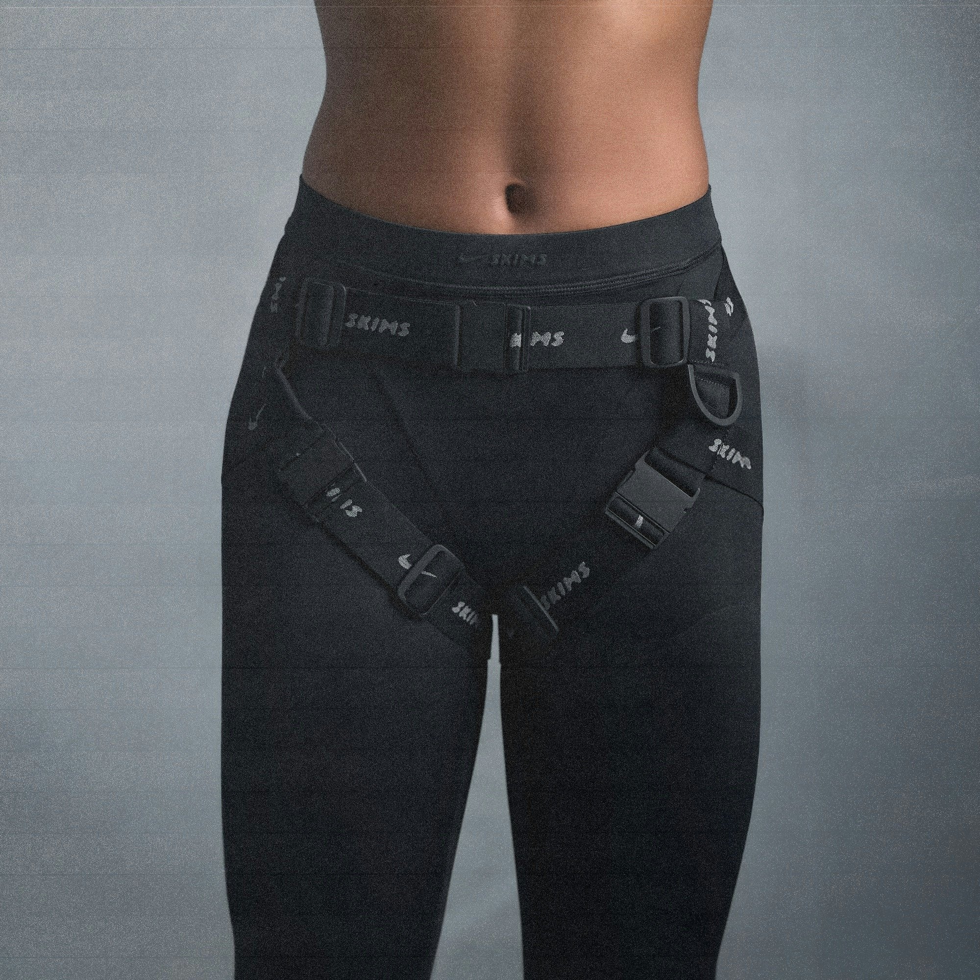Skims Nikeskims Matte V-Line 26" Legging Obsidian