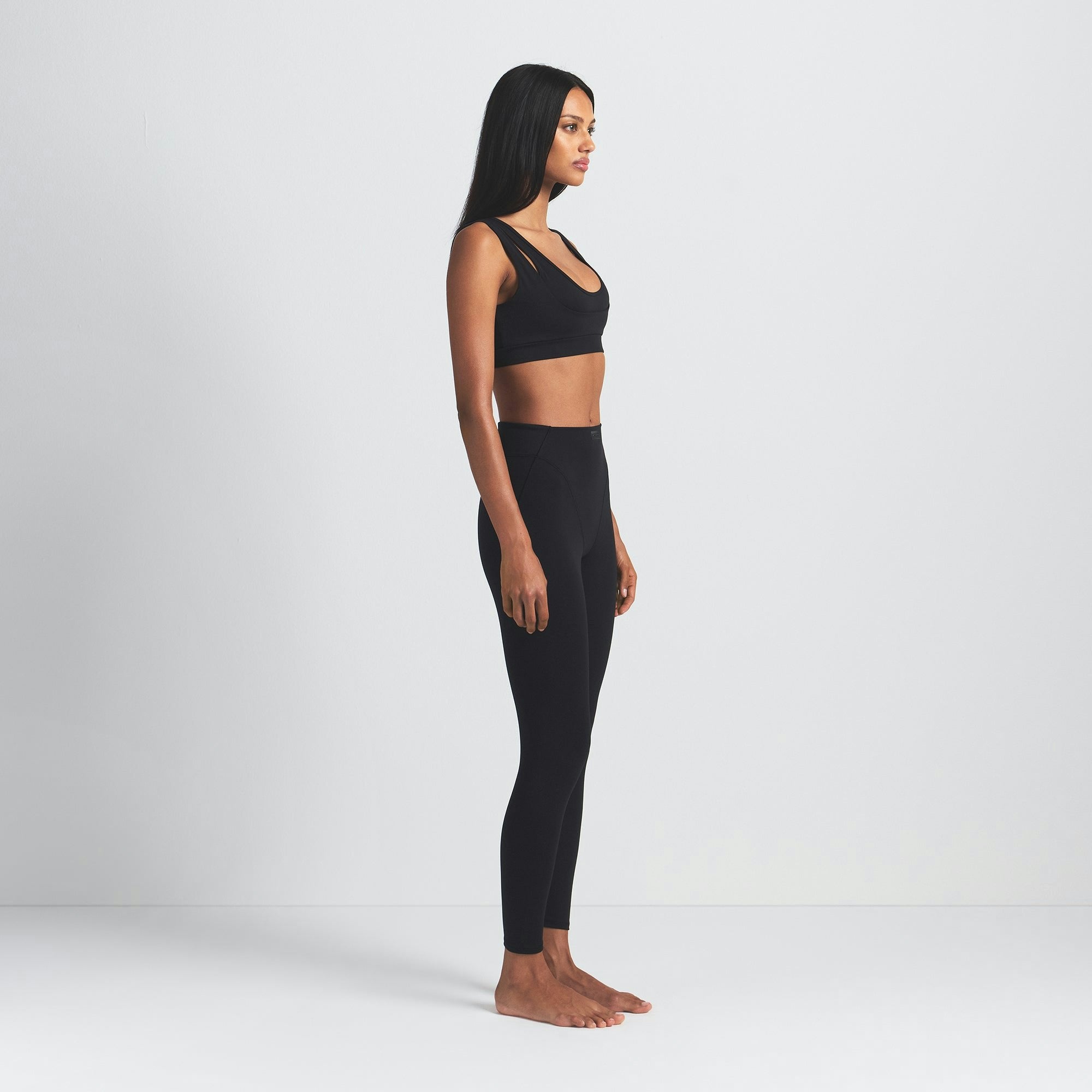 Skims Nikeskims Matte V-Line 26" Legging Obsidian