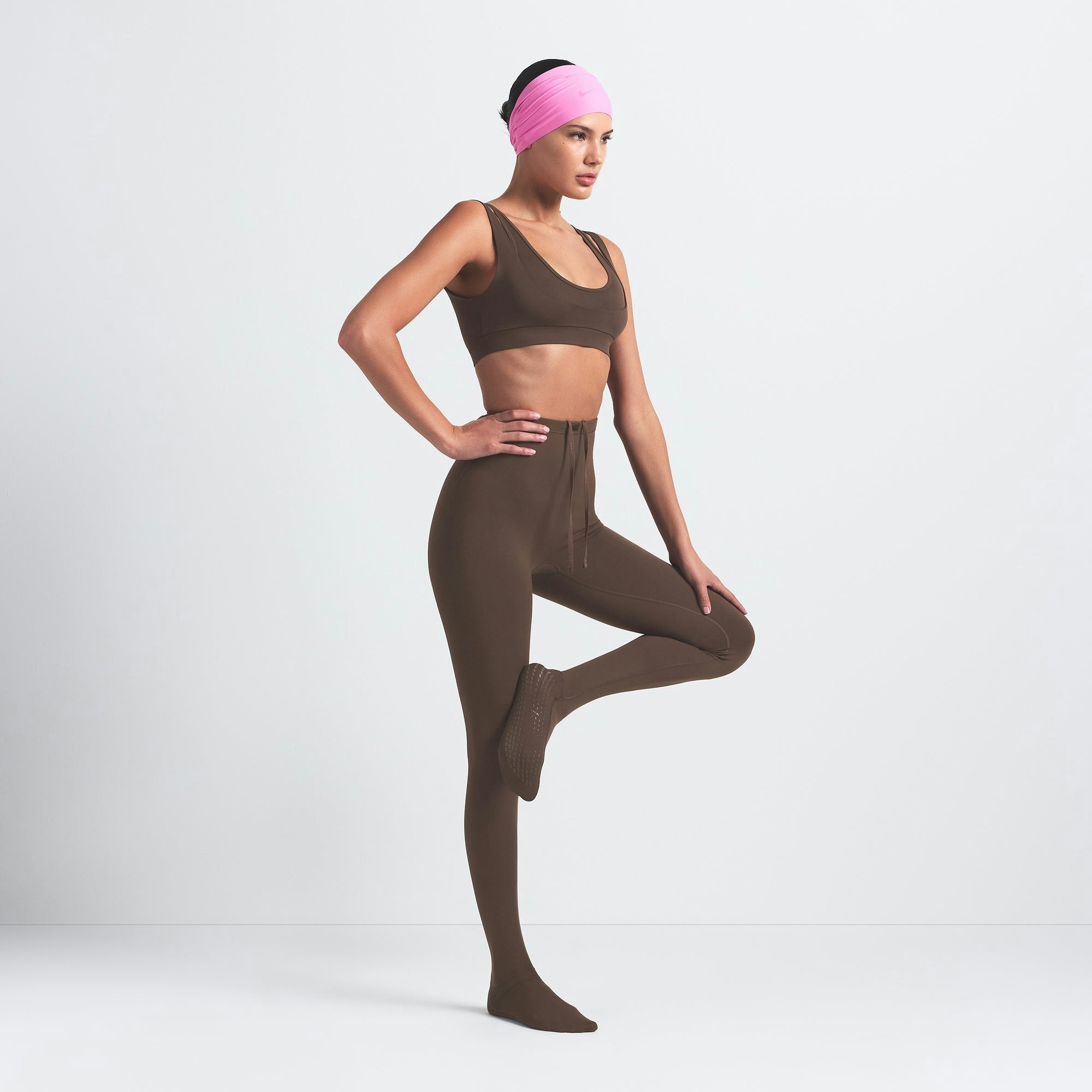 Skims Nikeskims Matte Footsie Grip Legging Dark Sepia