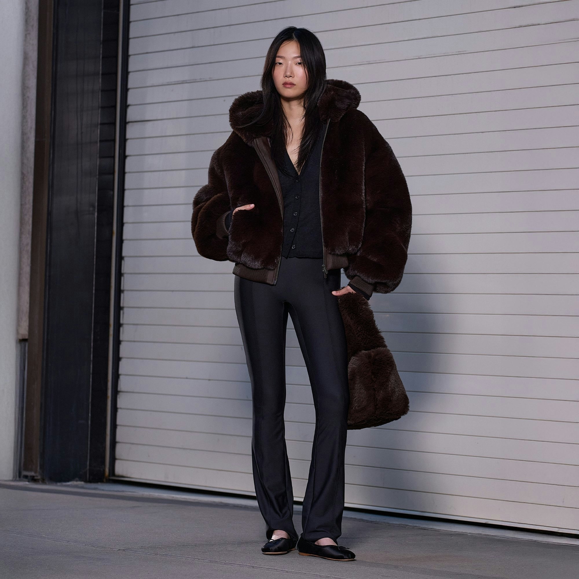 Skims Skims Body High-Waisted Flare Pant Onyx