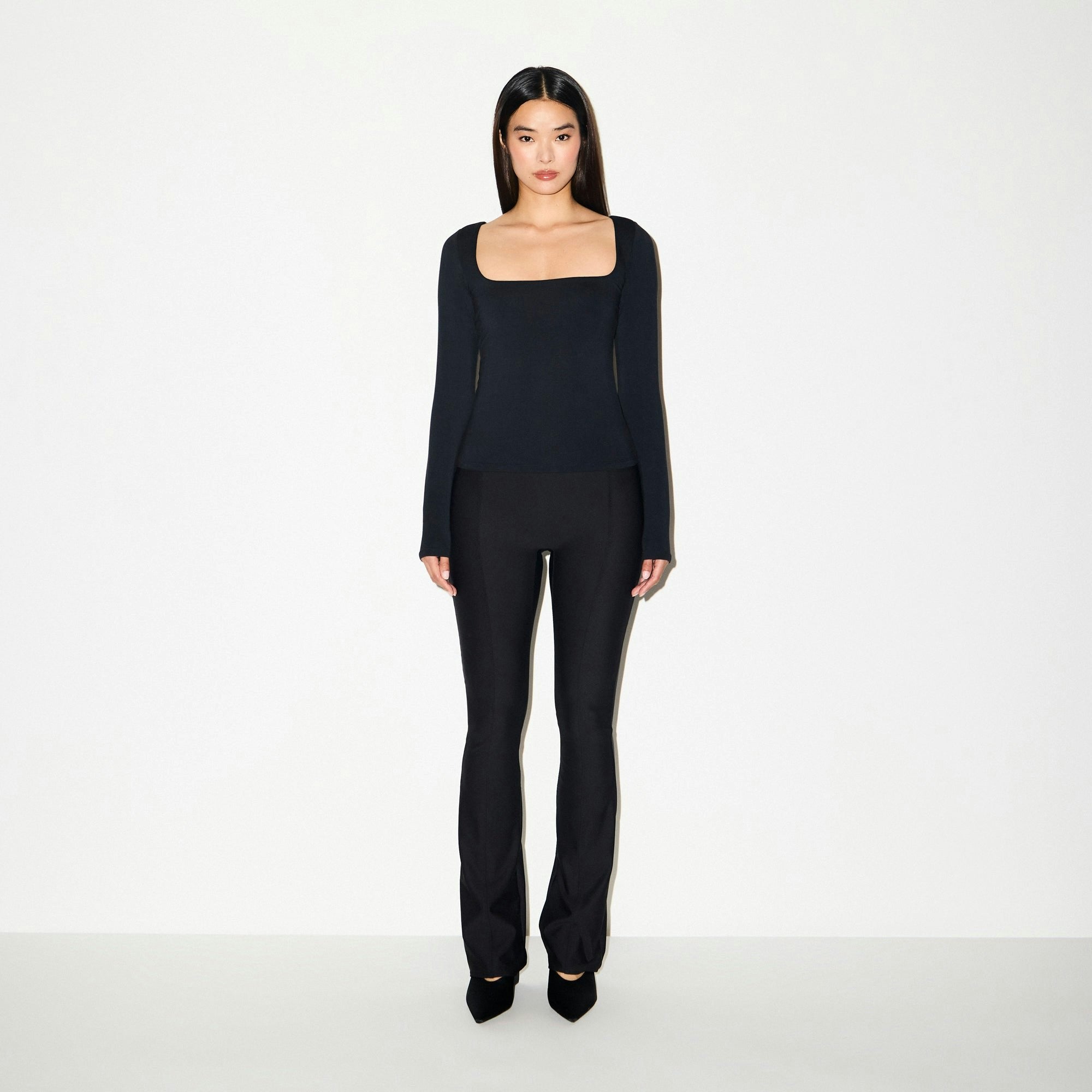 Skims Skims Body High-Waisted Flare Pant Onyx