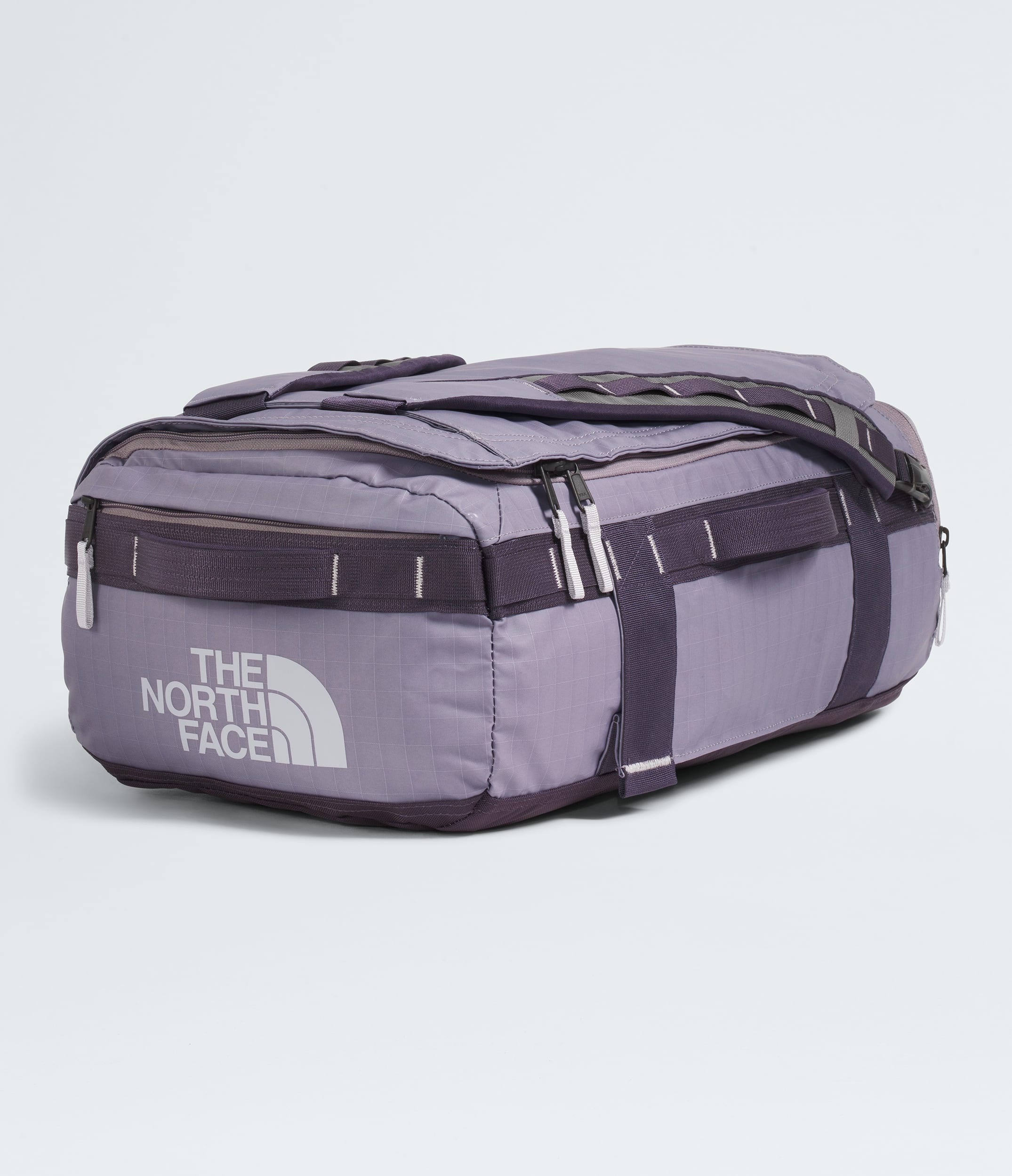 The North Face Base Camp™ Voyager Duffel—32L Transcendent Grey