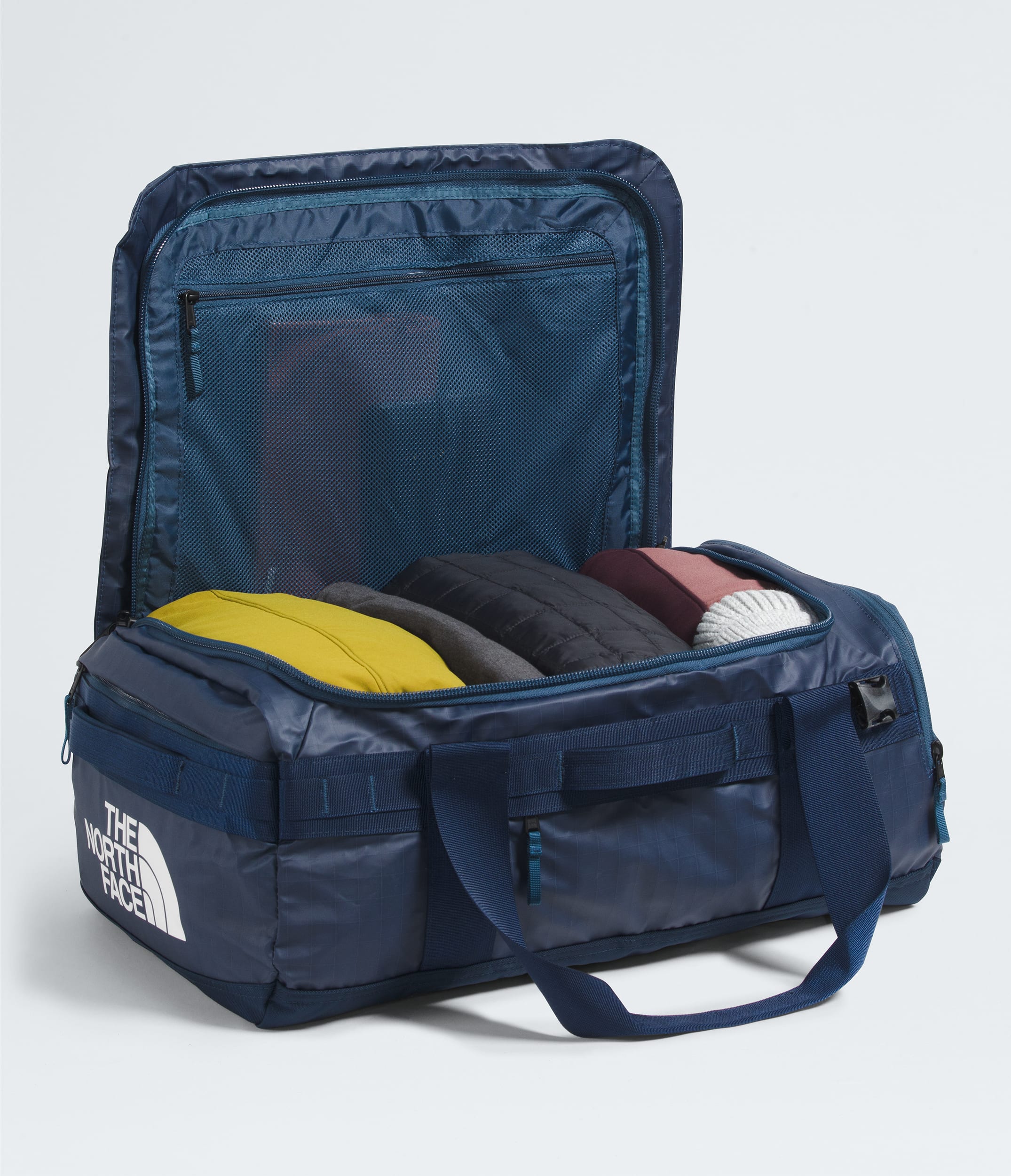 The North Face Base Camp™ Voyager Duffel—42L Shady Blue