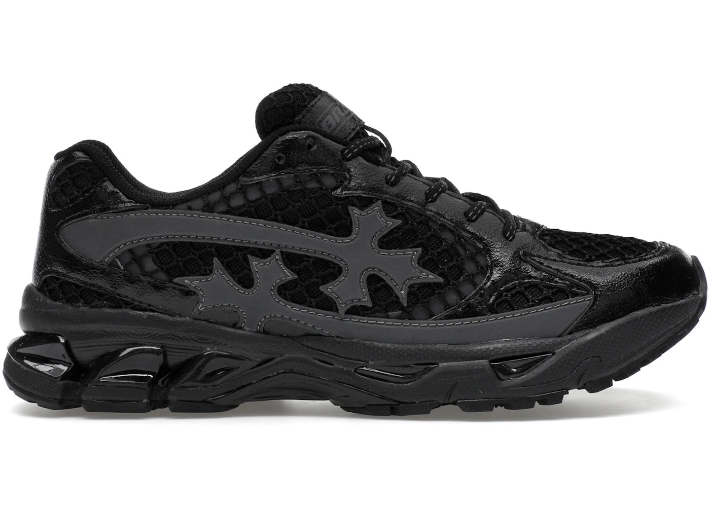 Bravest Studios Kross Kountry Runner Triple Black