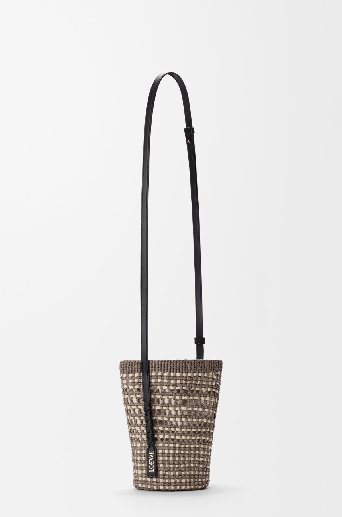 Loewe Braid pocket in iraca palm and calfskin