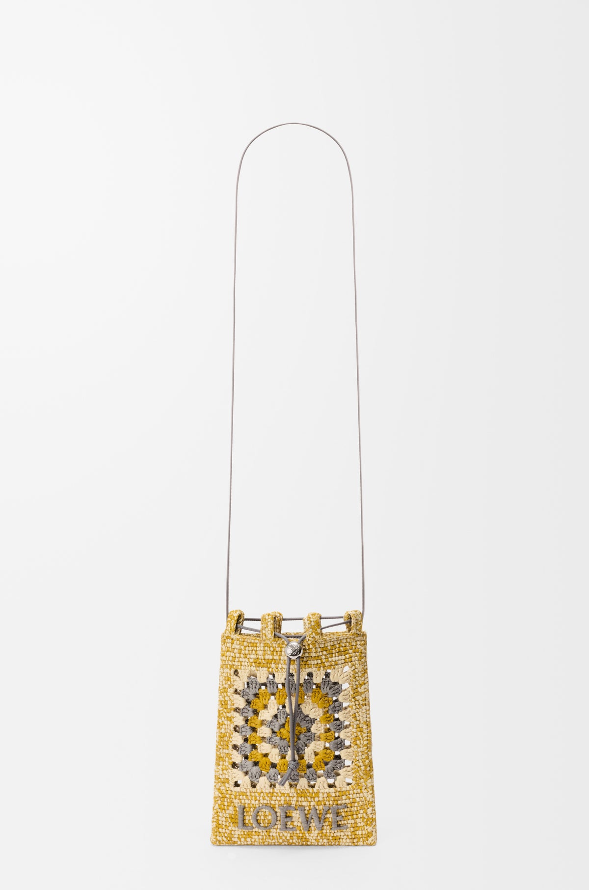 Loewe Drawstring pocket in classic calfskin and raffia