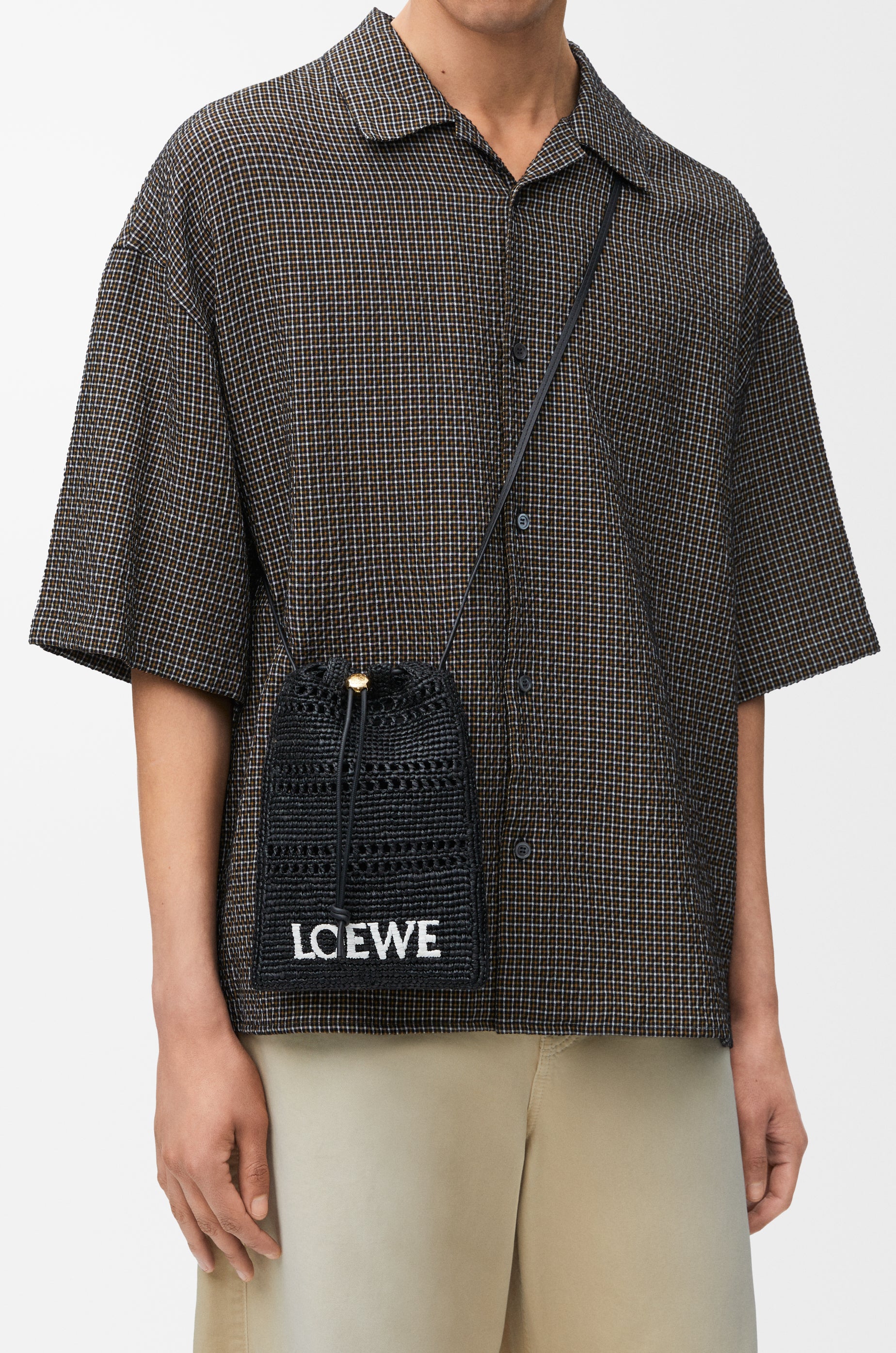 Loewe Drawstring pocket in raffia