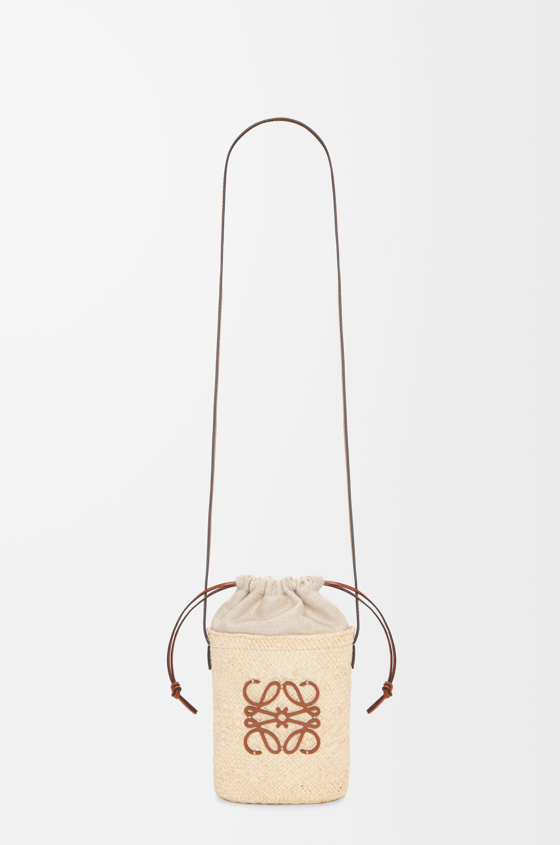 Loewe Square pocket in iraca palm and calfskin