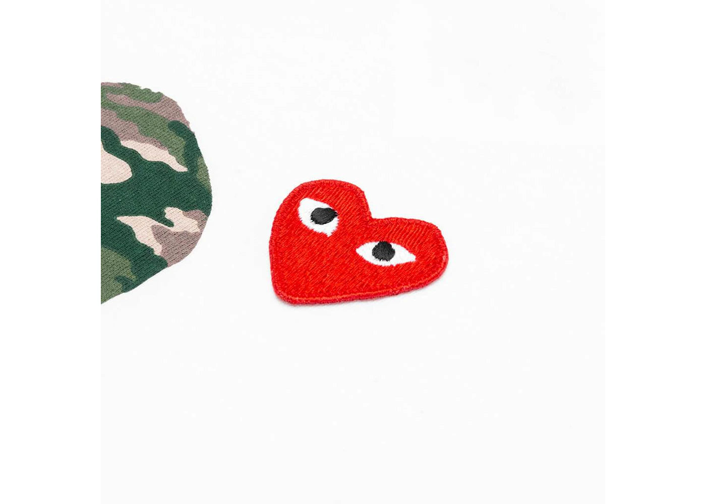 comme des garcons play camouflage double heart t-shirt white