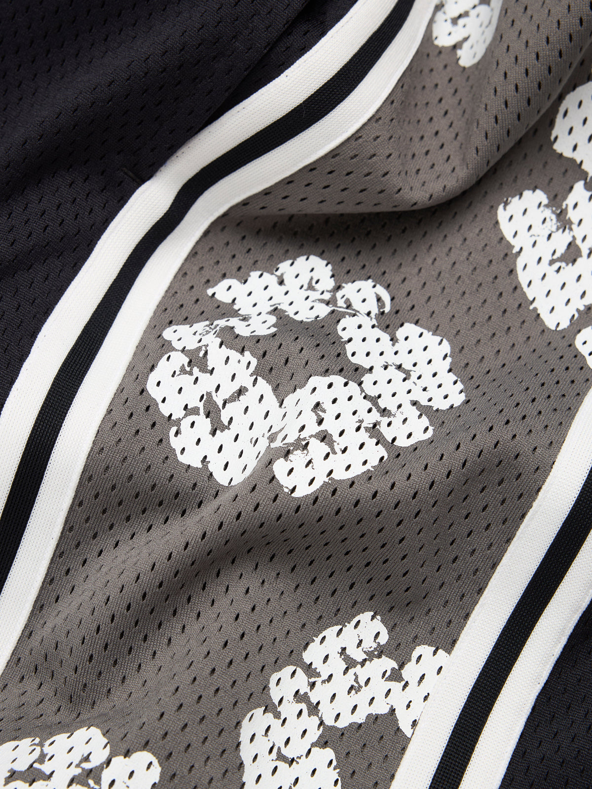 Denim Tears Cotton Wreath 90s Basketball Shorts Black