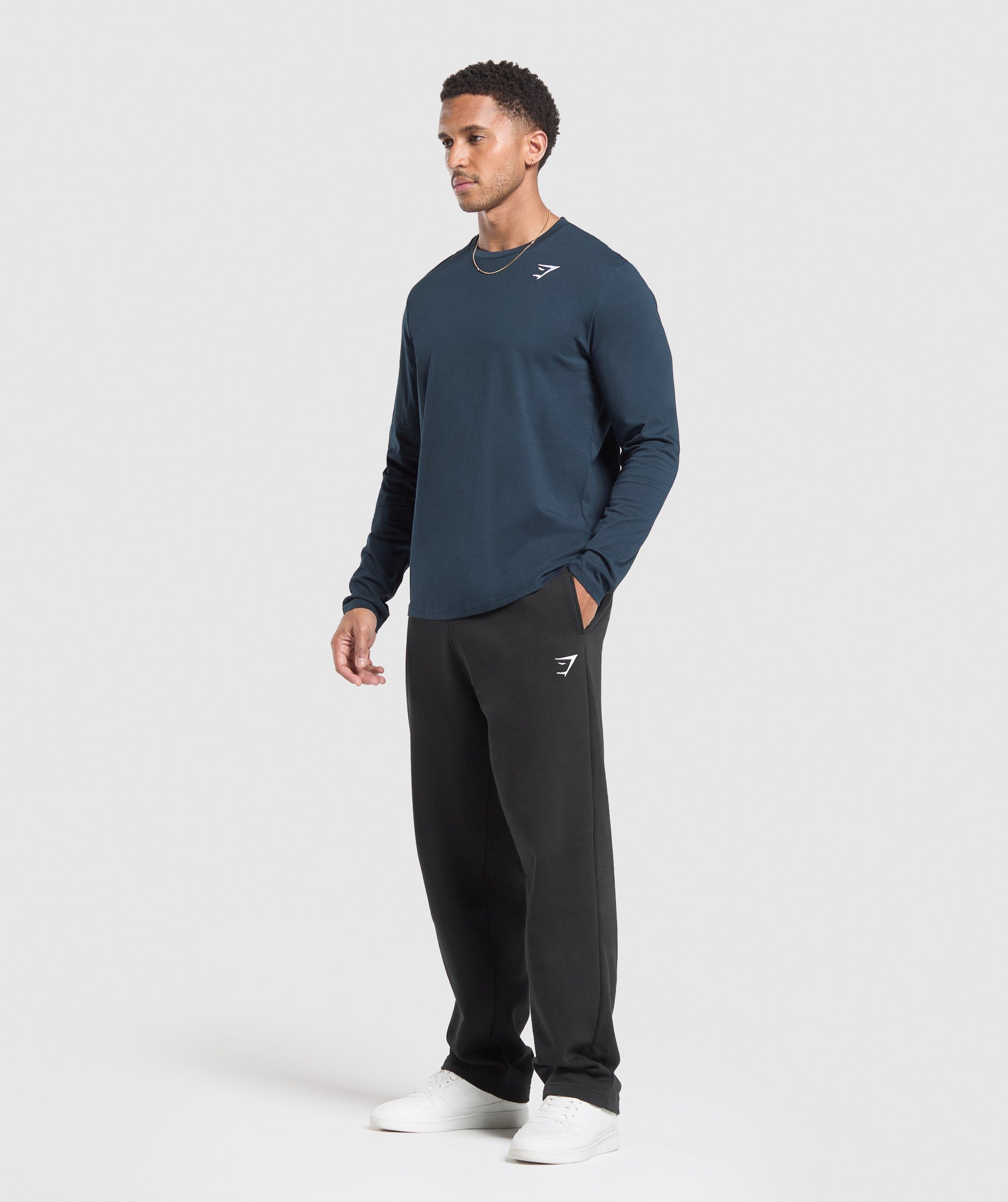 Gymshark Crest Long Sleeve T-Shirt Navy