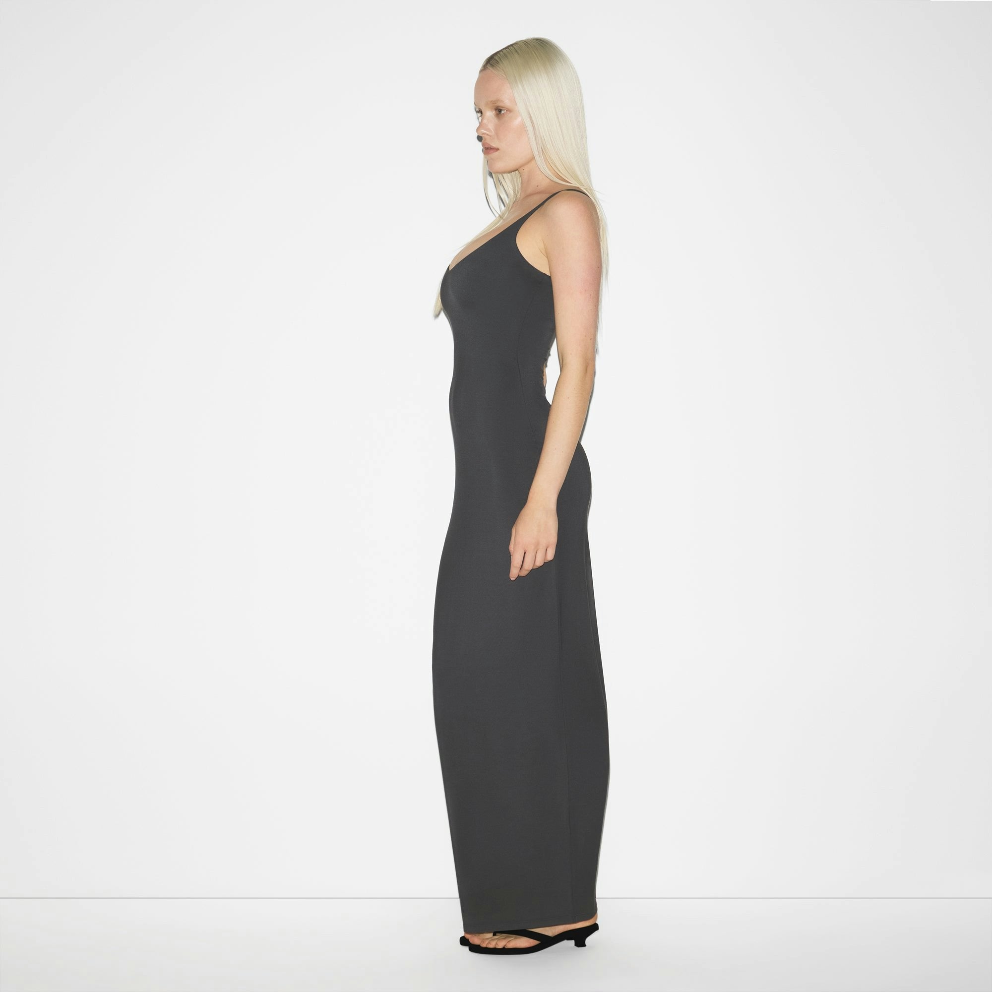 Skims Smooth Layers Scoop Neck Long Dress Graphite