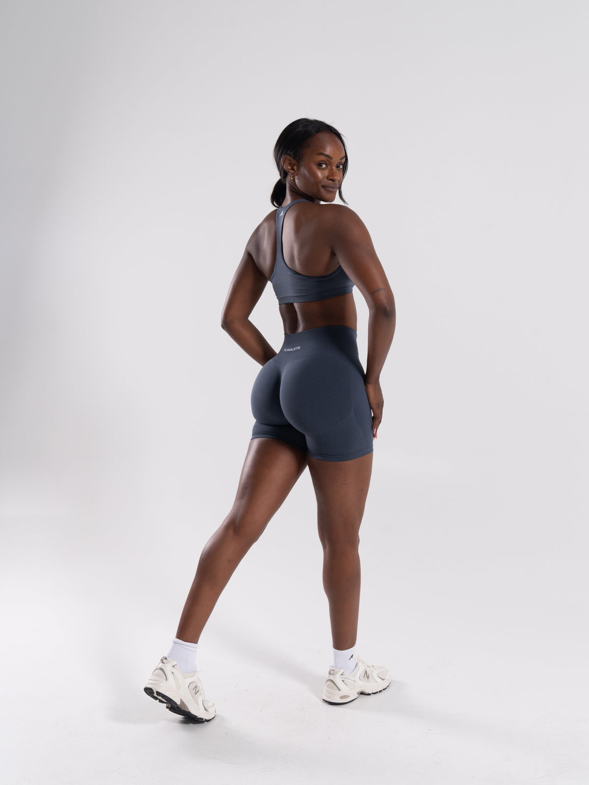 Alphalete Women's Pump High Rise Short