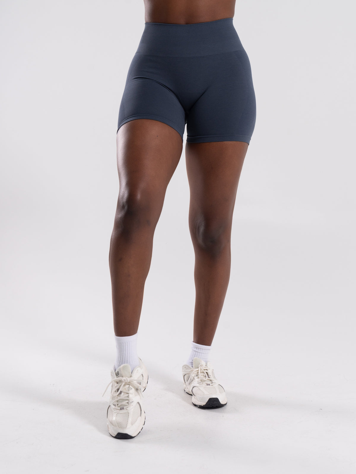 Alphalete Women's Pump High Rise Short