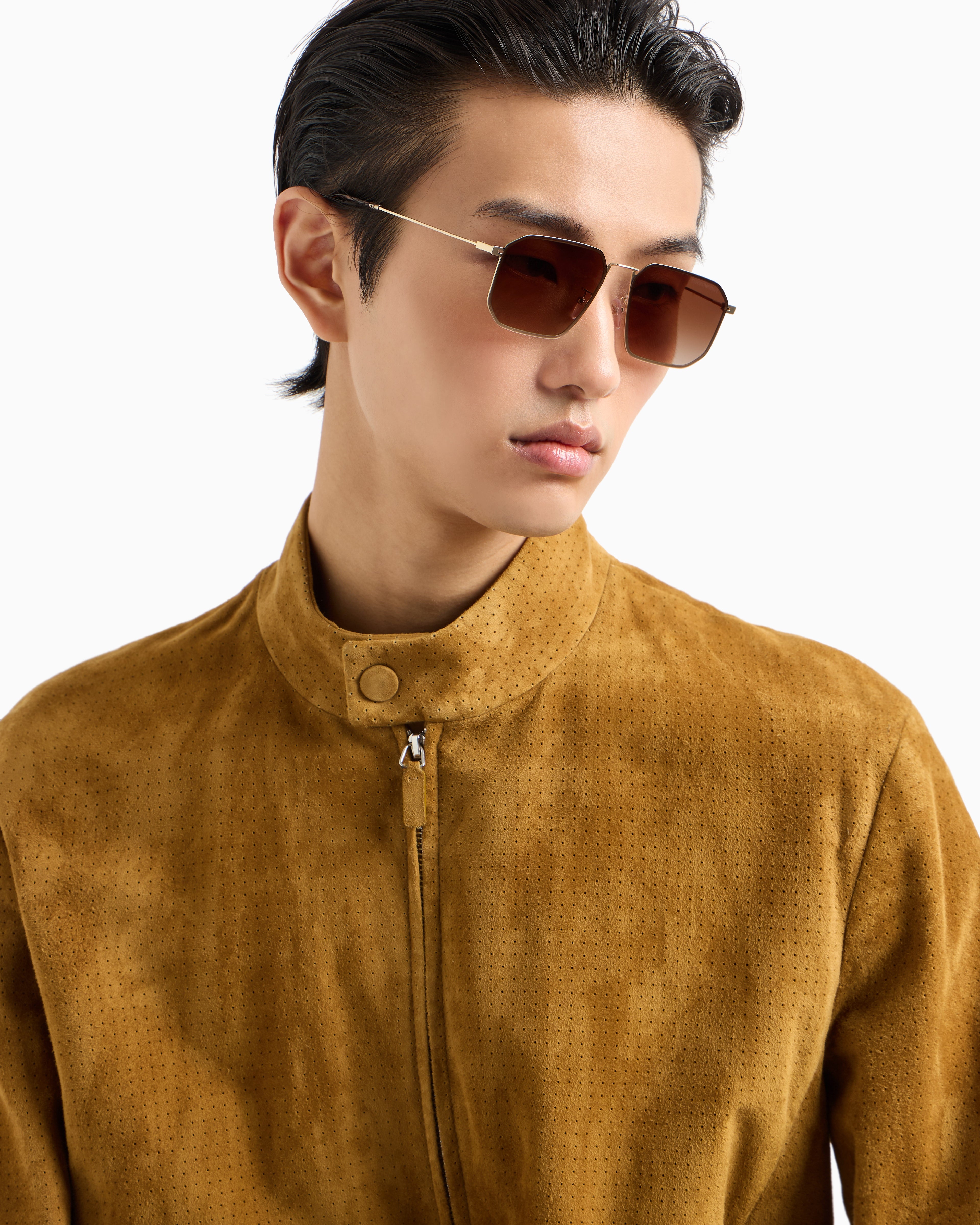 #color_gold